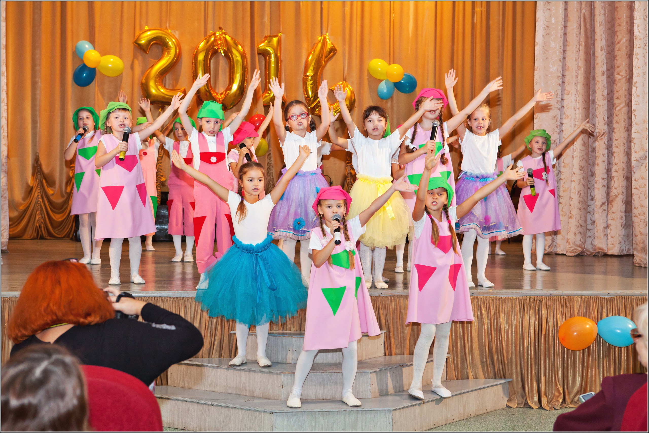 Выступление коллектива Дежавю. Фото и видео Москва, Московский. Свадебный фотограф, видеограф, фотосессии, видеосъемка