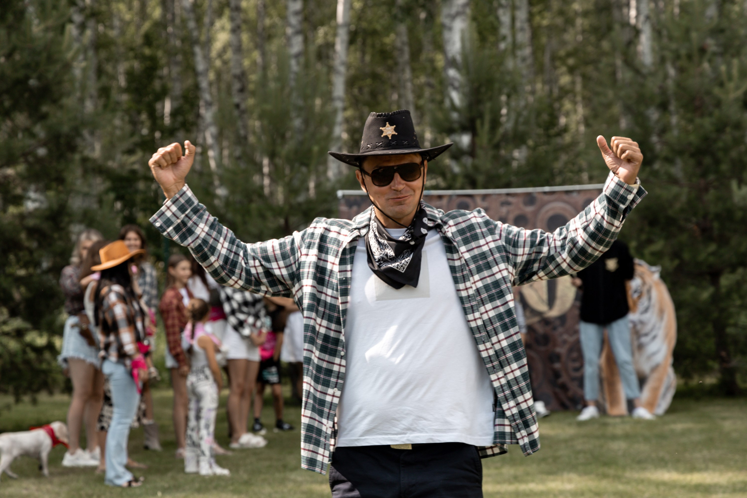 Съёмка дня рождения на диком западе. Фотограф свадебный, репортажный, индивидуальный, фото для маркетплейсов, брендов, автосалонов