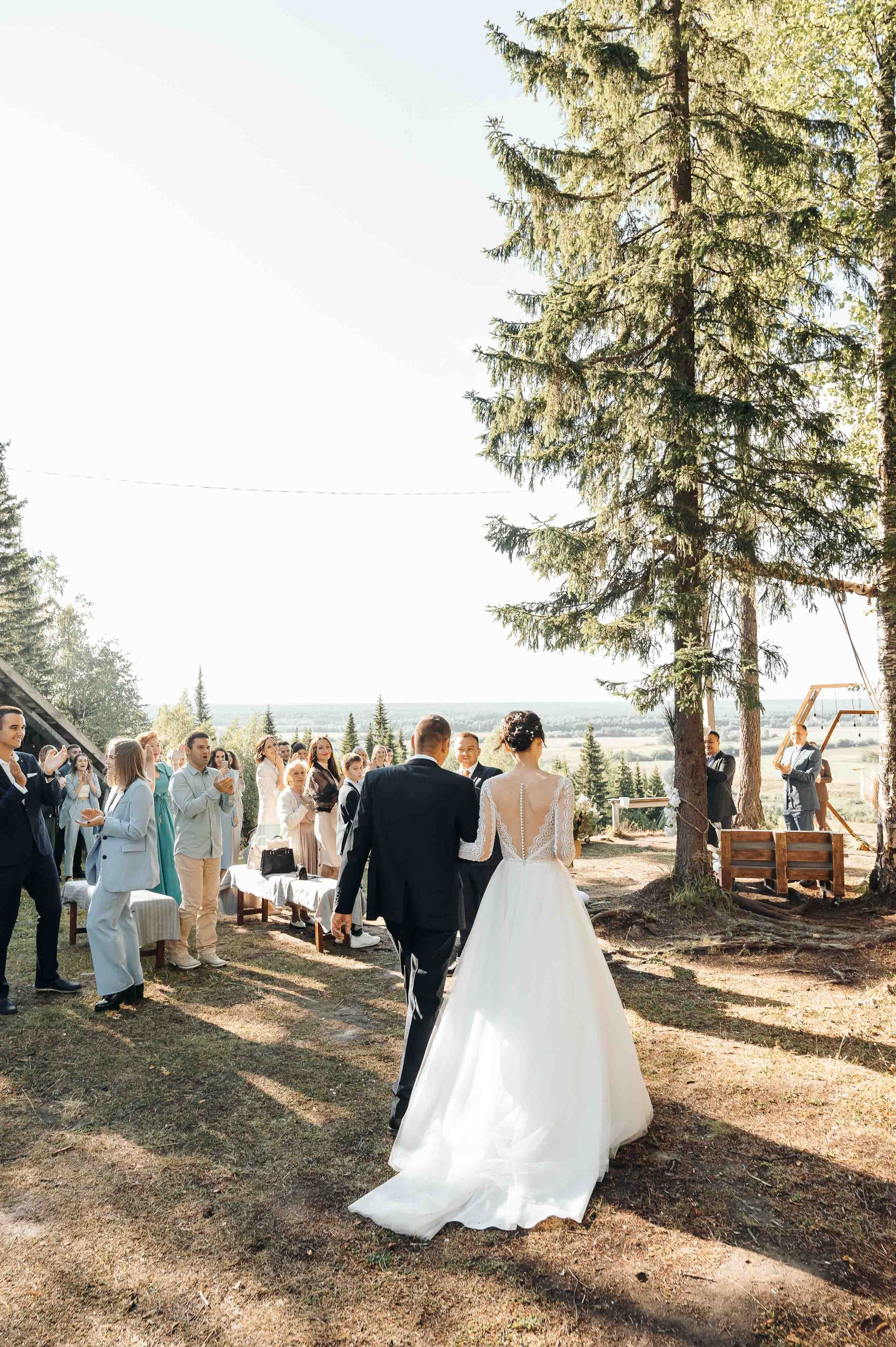 Свадебная фотосессия и прогулка на свежем воздухе. Свадебный и семейный фотограф в Котласе Никита Попов