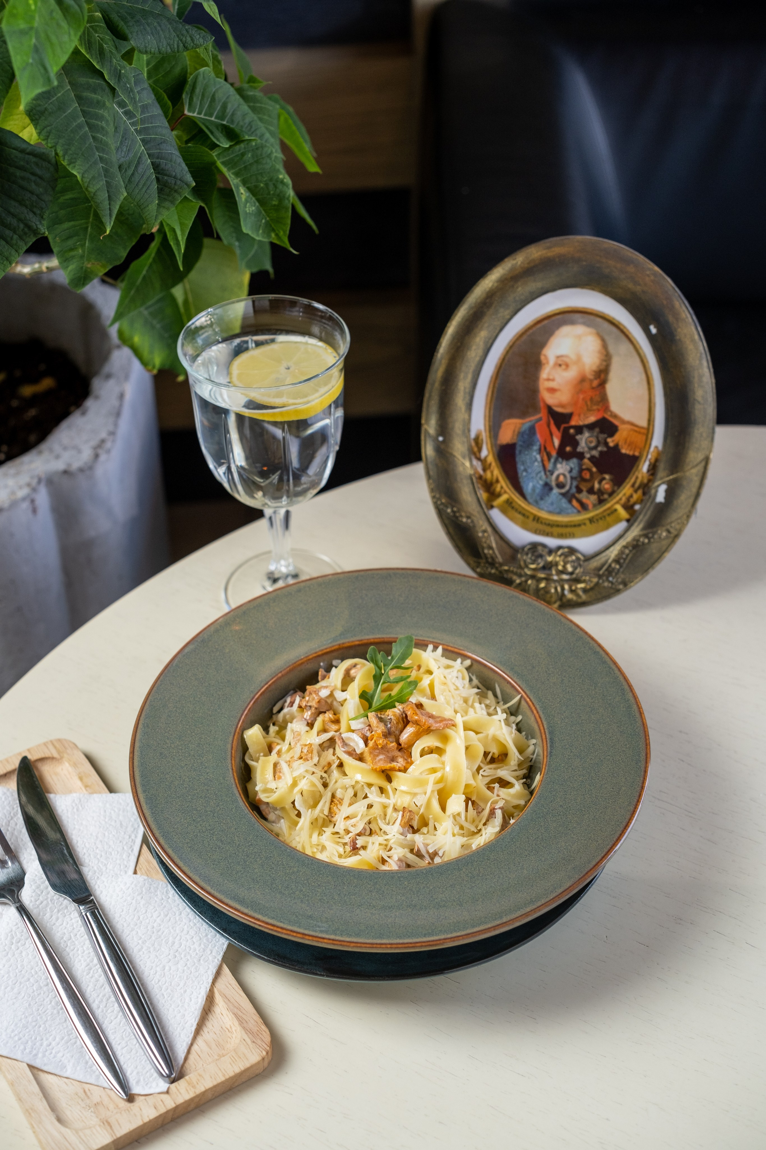 Кутузов. Фуд фотограф, предметный и контент фотограф в Смоленске Александр Милодан