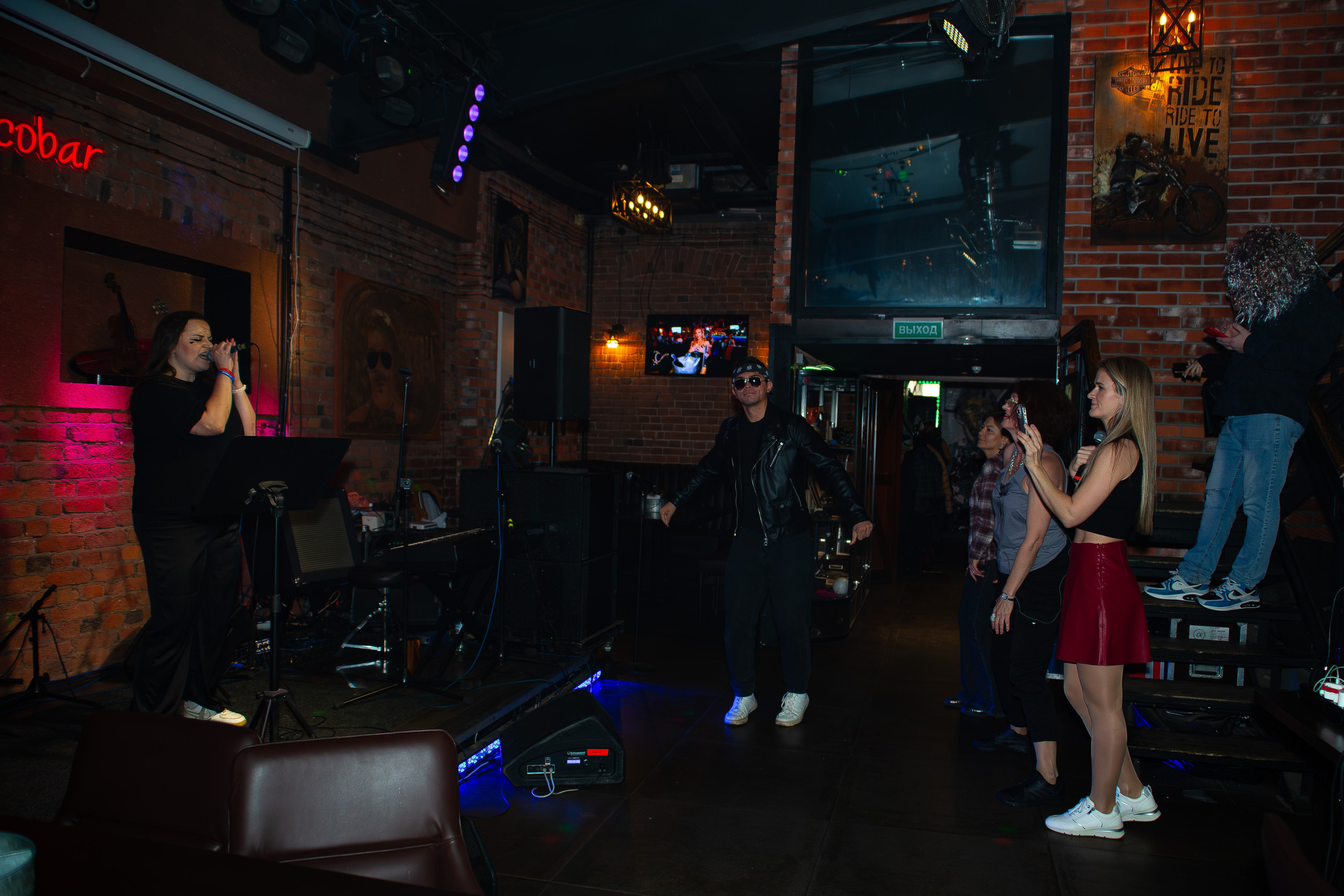 Репортажная съёмка. Женский фотограф в Москве