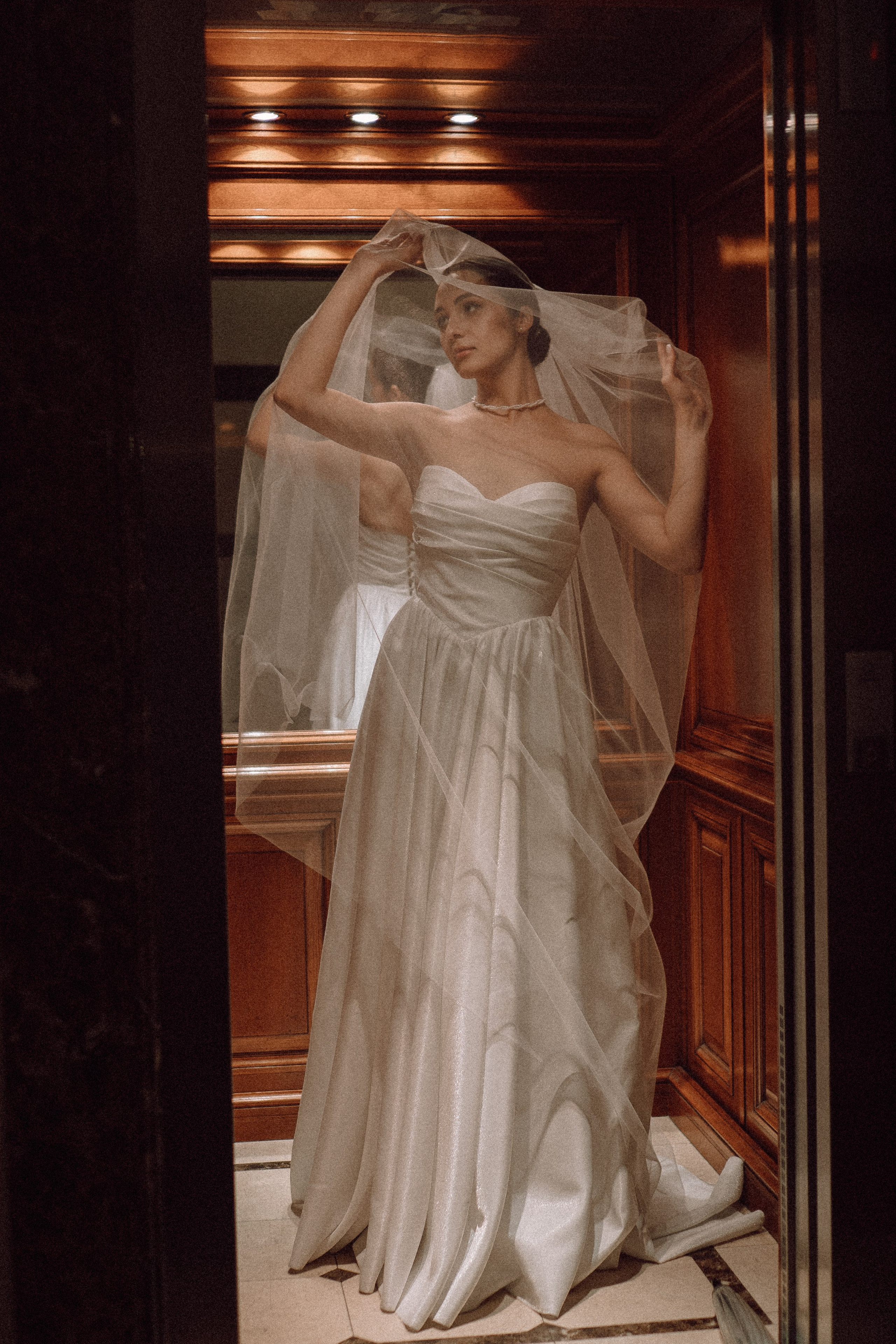 СВАДЕБНАЯ ПРОГУЛКА В САНТК-ПЕТЕРБУРГЕ (ИСАКИЕВСКИЙ СОБОР, ЗИМНЯЯ КАНАВКА, ЭРМИТАЖ И БОЛЬШАЯ МОРСКАЯ УЛИЦА). Профессиональный фотограф, Санкт-Петербург — Виктория Богомолова