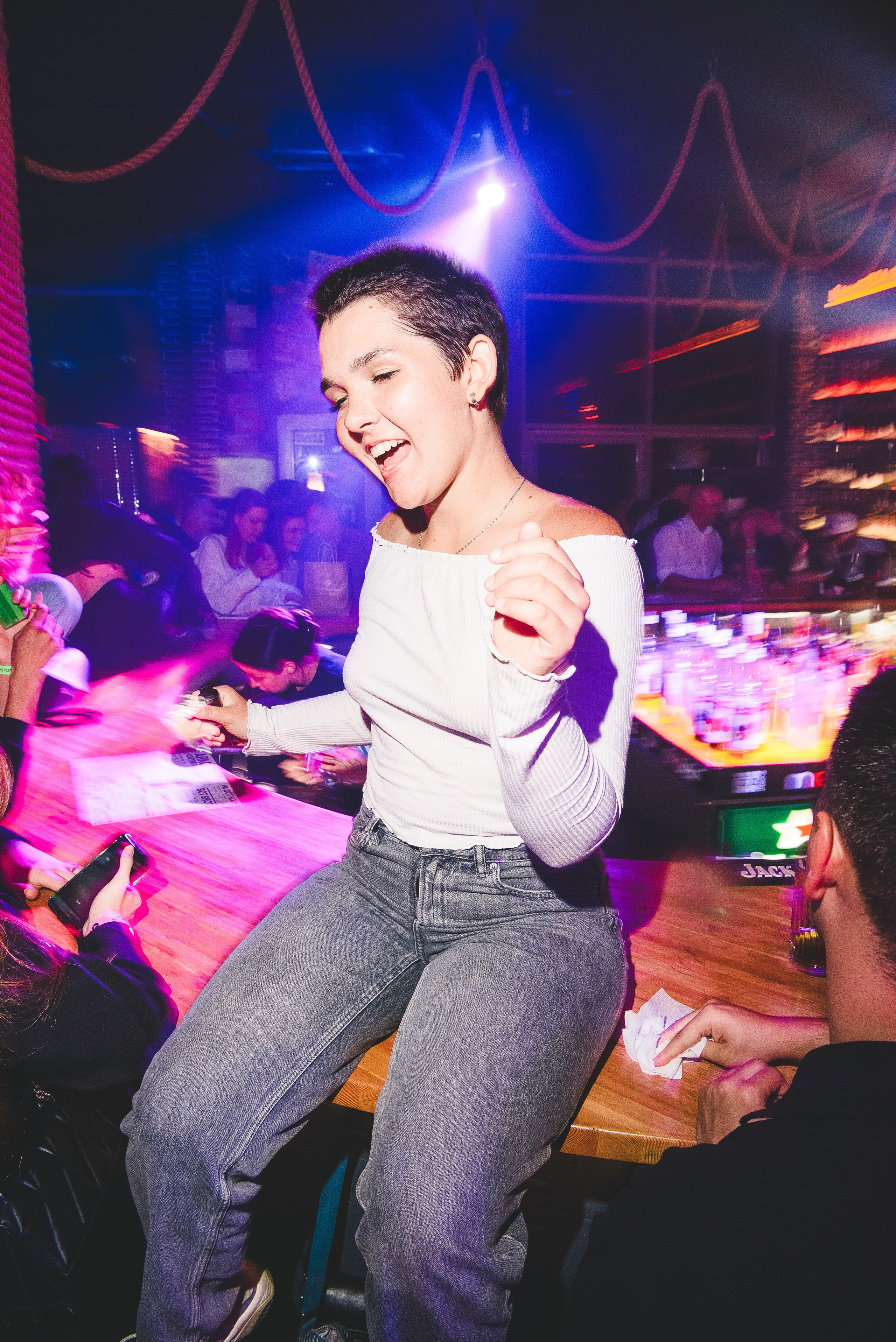 Фотоотчёты о вечеринках для НеБар Волгоград. Или стиль «пьяный фотограф». Фотограф в Волгограде и Волжском Александр Горбань