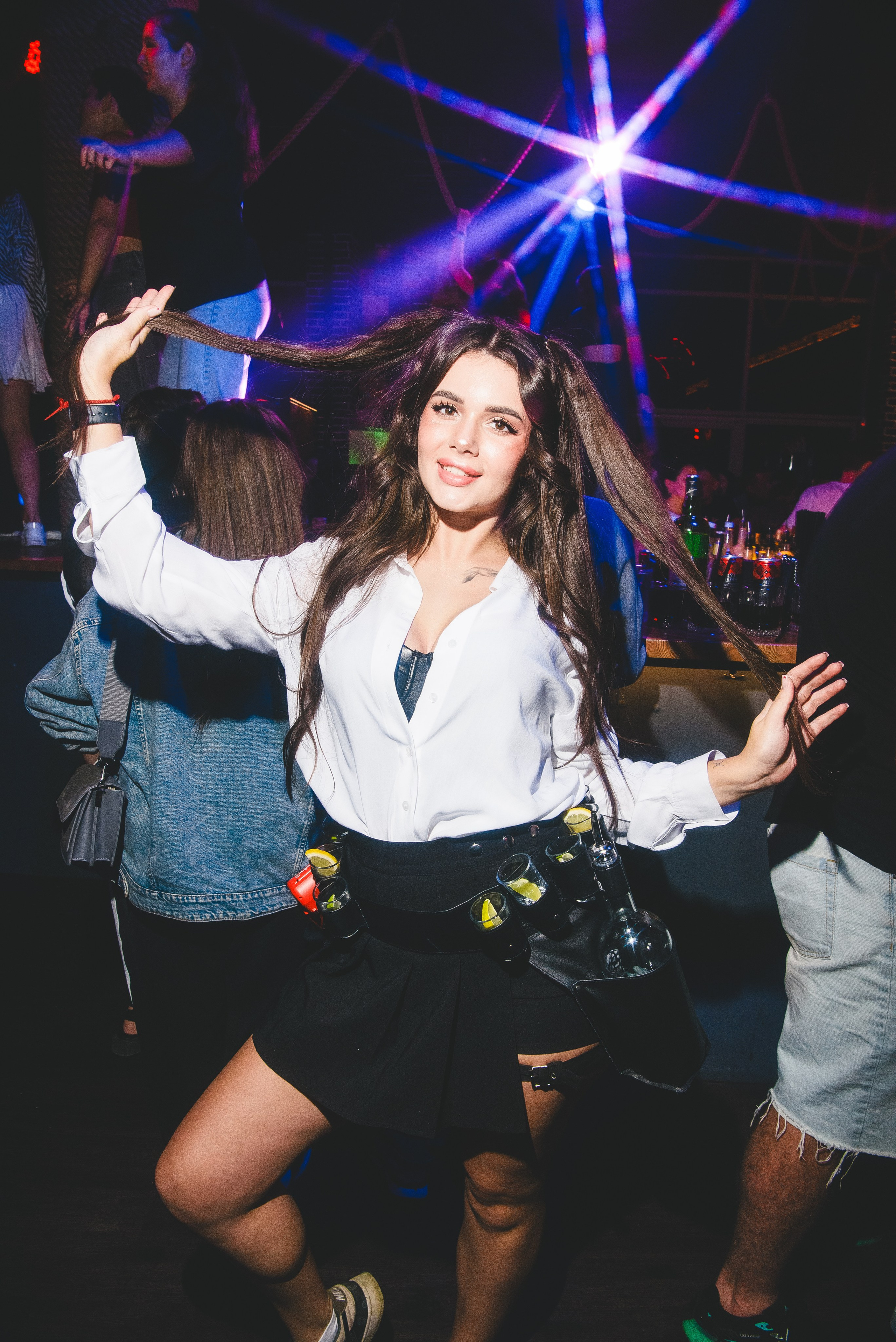 Фотоотчёты о вечеринках для НеБар Волгоград. Или стиль «пьяный фотограф». Фотограф в Волгограде и Волжском Александр Горбань