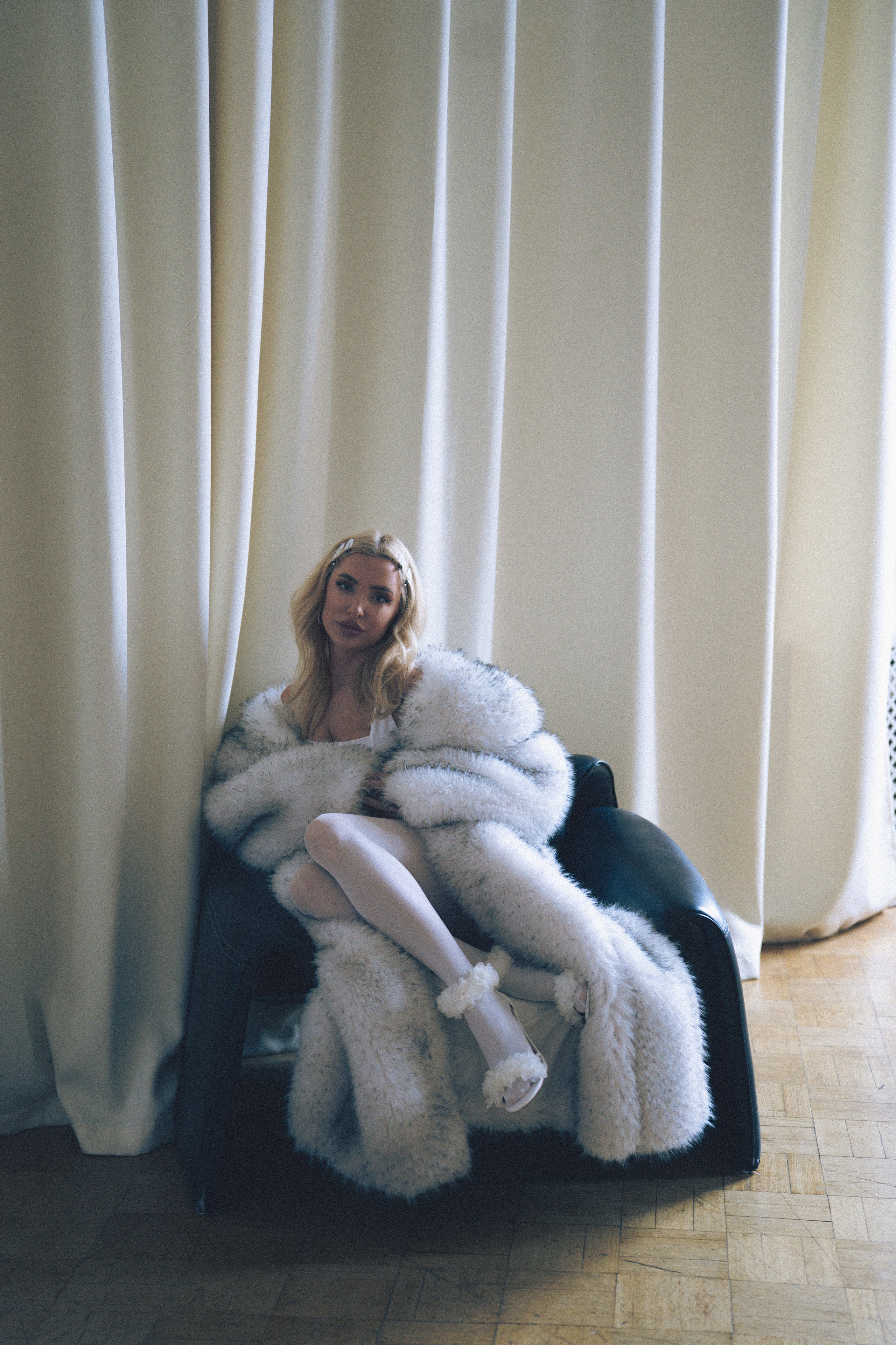 МИНИМАЛИЗМ В СТУДИИ НА ЧЕРНЫШЕВСКОЙ В СТУДИИ С БАЛКОНОМ. Профессиональный фотограф, Санкт-Петербург — Виктория Богомолова