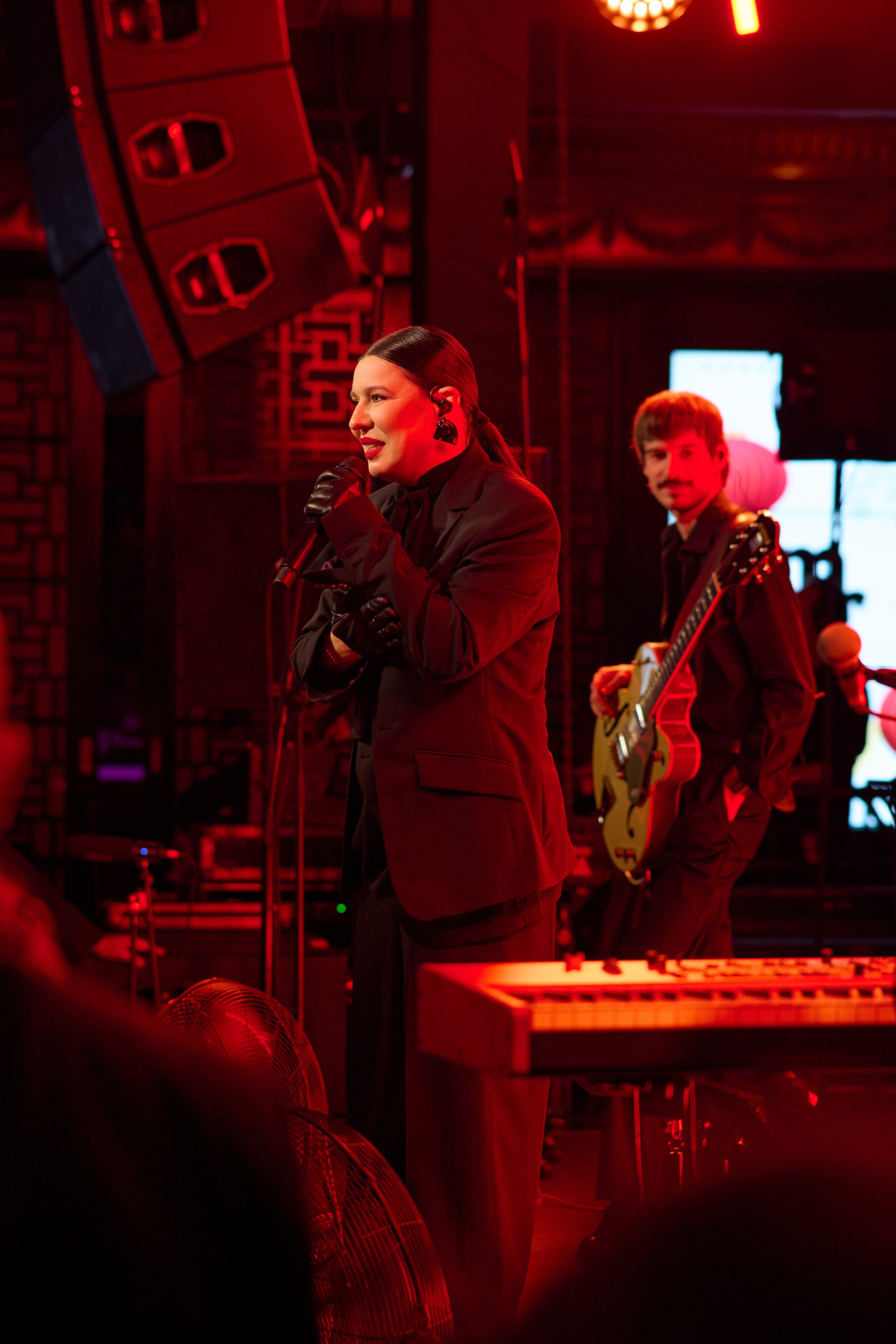 Репортажная съёмка корпоратива и концерта Елки в Петербурге и Москве