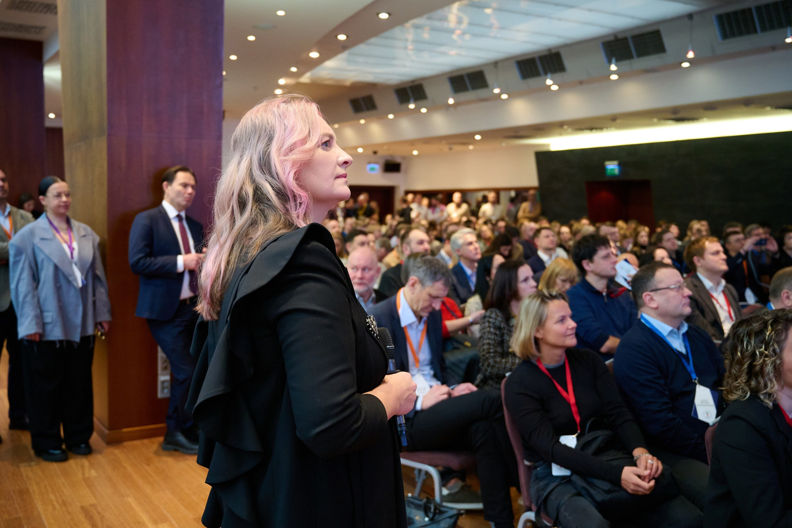 Redis Business Class — В фокусе. Планы и стратегии 2025. Репортажный фотограф в Москве и Санкт-Петербурге — Профессиональная съёмка мероприятий | Данила Золкин