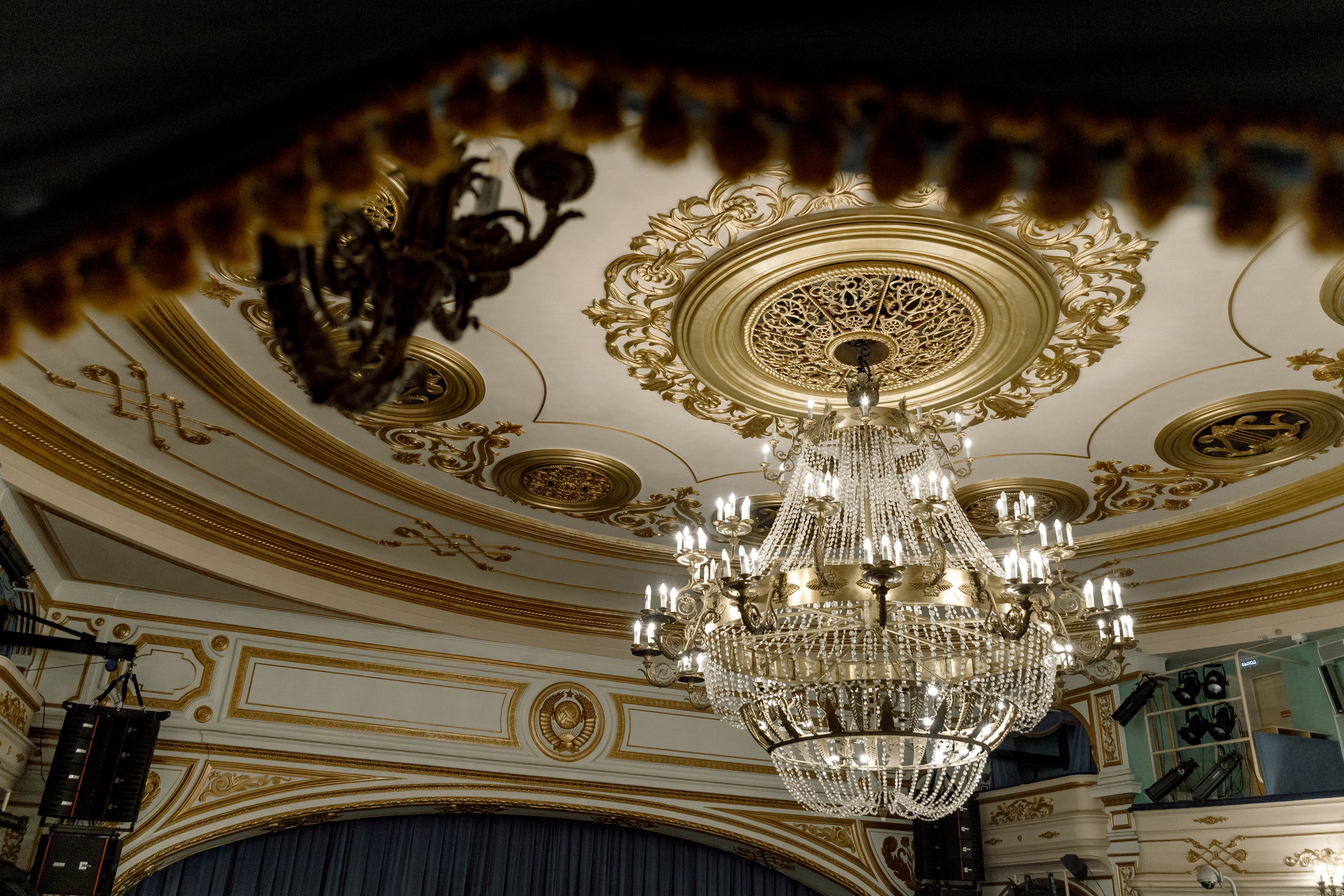 Гимназия 25 — последний звонок (Драм Театр). Свадебный фотограф Иркутск, репортажный фотограф Иркутск