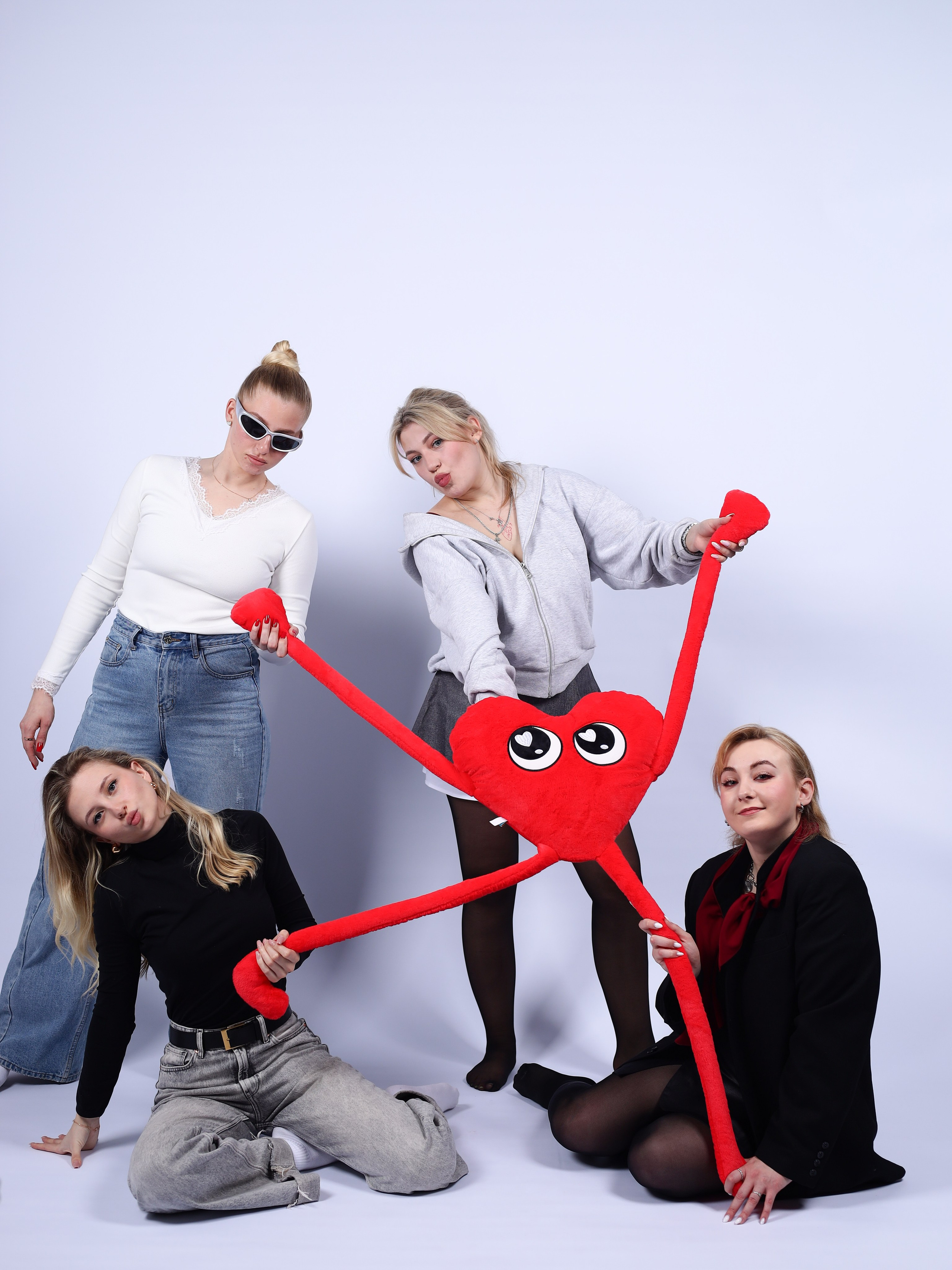 Открытие «фотограф уволен». Фотостудия без фотографа Чехов. Первая студия автопортрета в Чехове