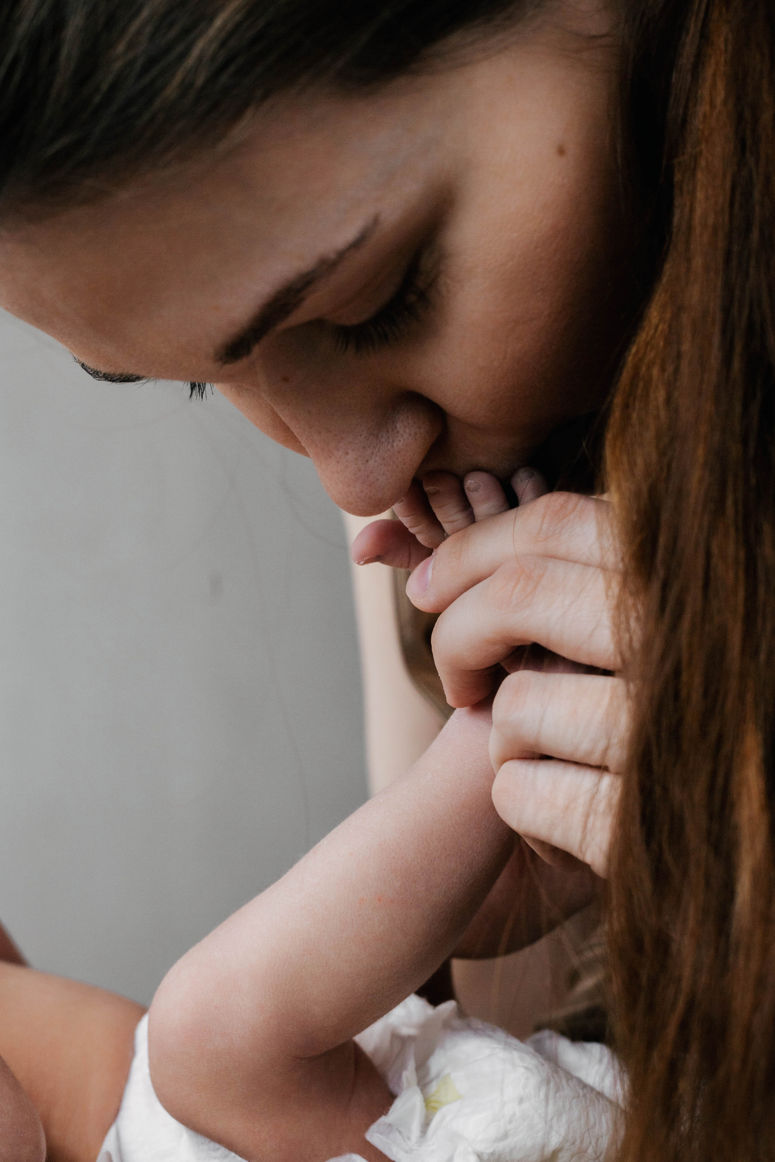 Маргарита с малышкой Викой. Репортажный фотограф в Тюмени Татьяна Мужева