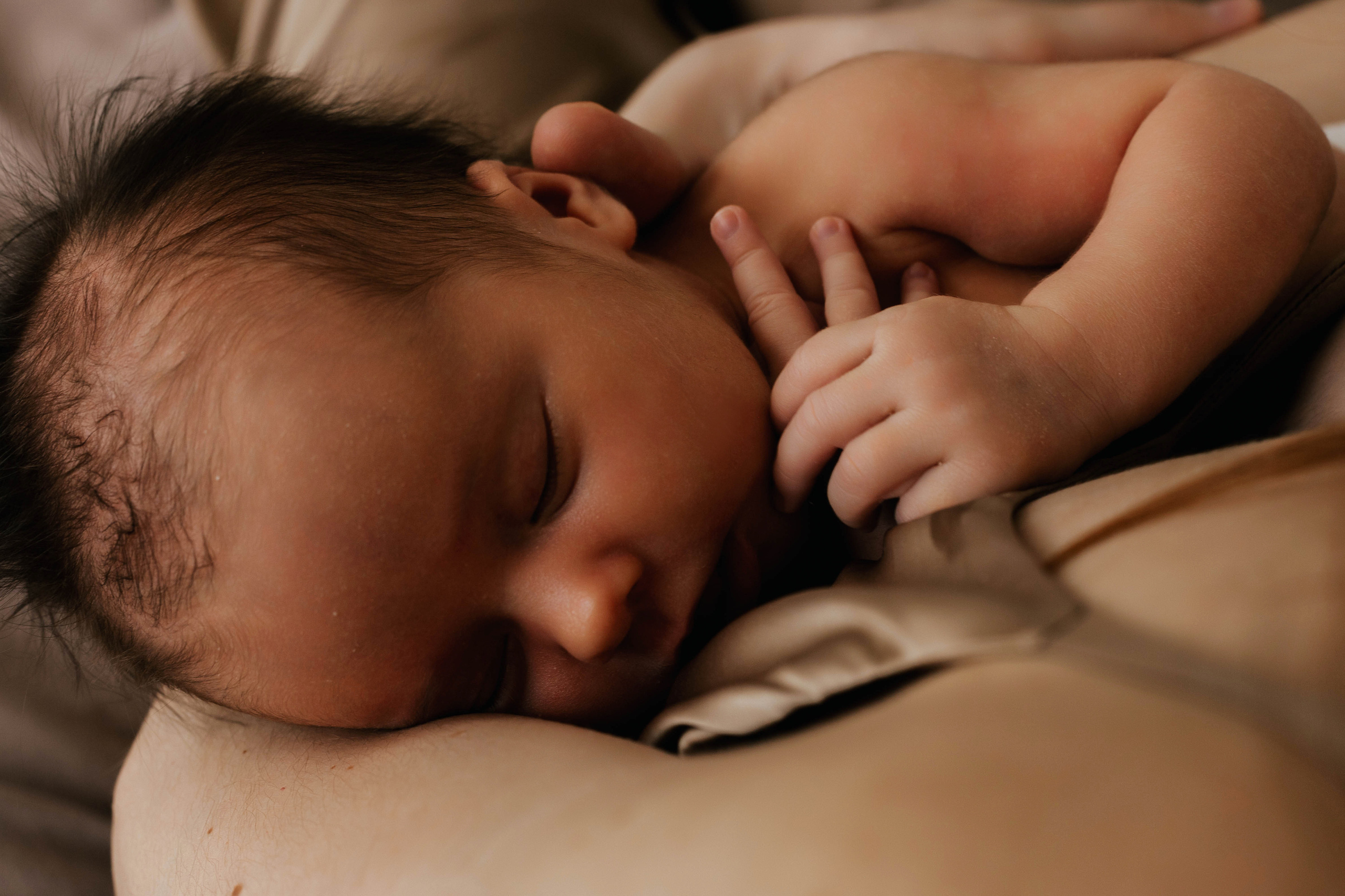 Маргарита с малышкой Викой. Репортажный фотограф в Тюмени Татьяна Мужева