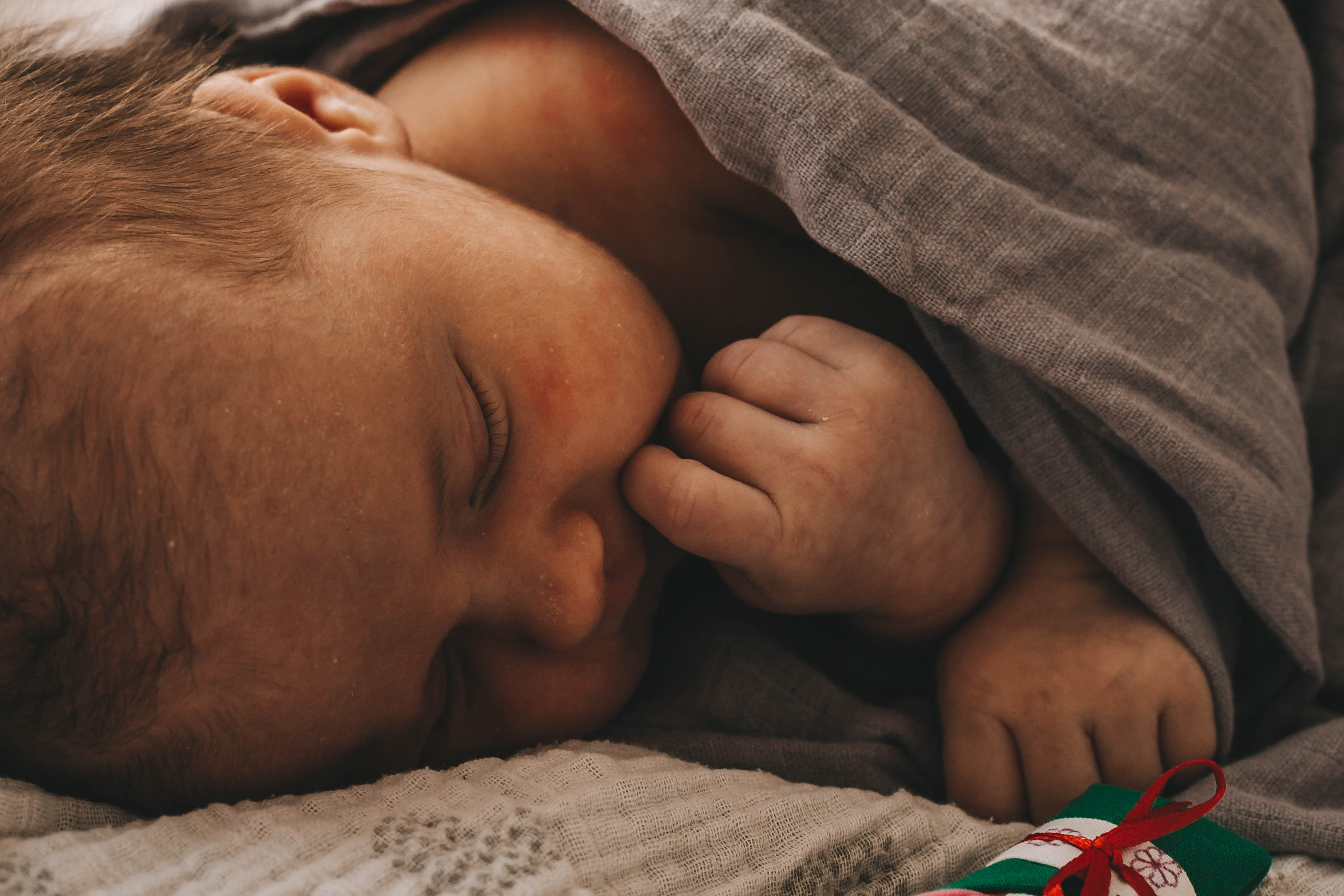 Маргарита с малышкой Викой. Репортажный фотограф в Тюмени Татьяна Мужева
