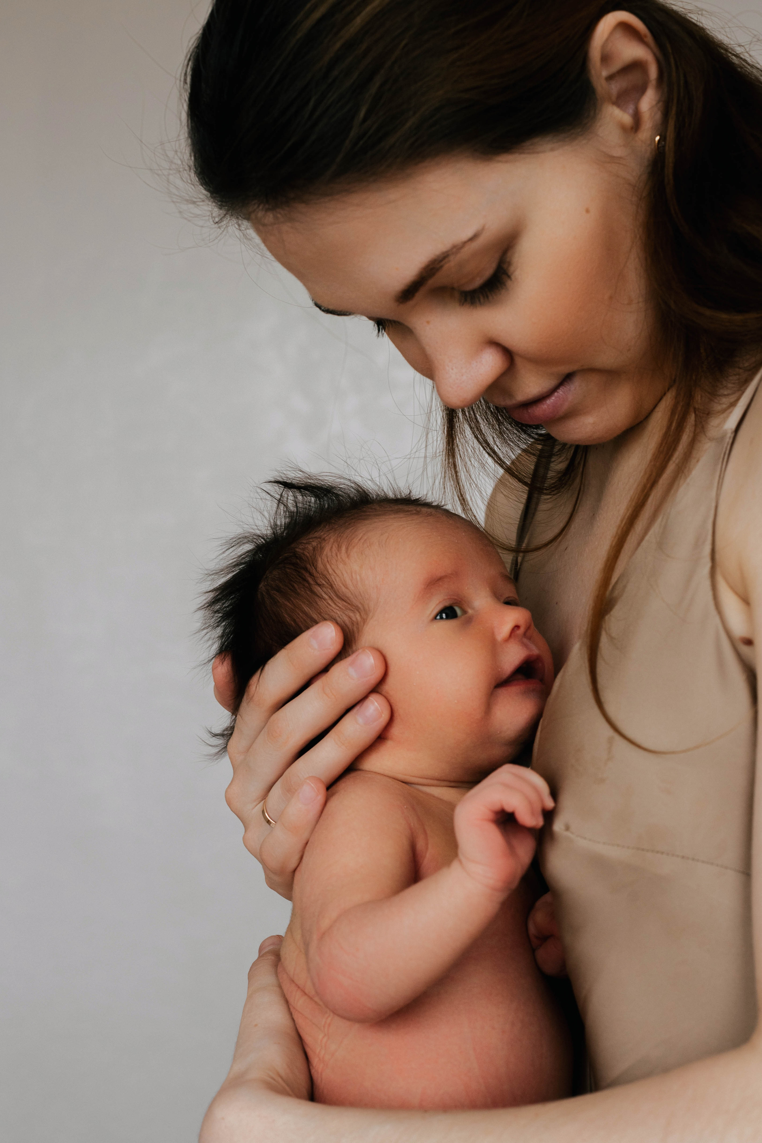 Маргарита с малышкой Викой. Репортажный фотограф в Тюмени Татьяна Мужева