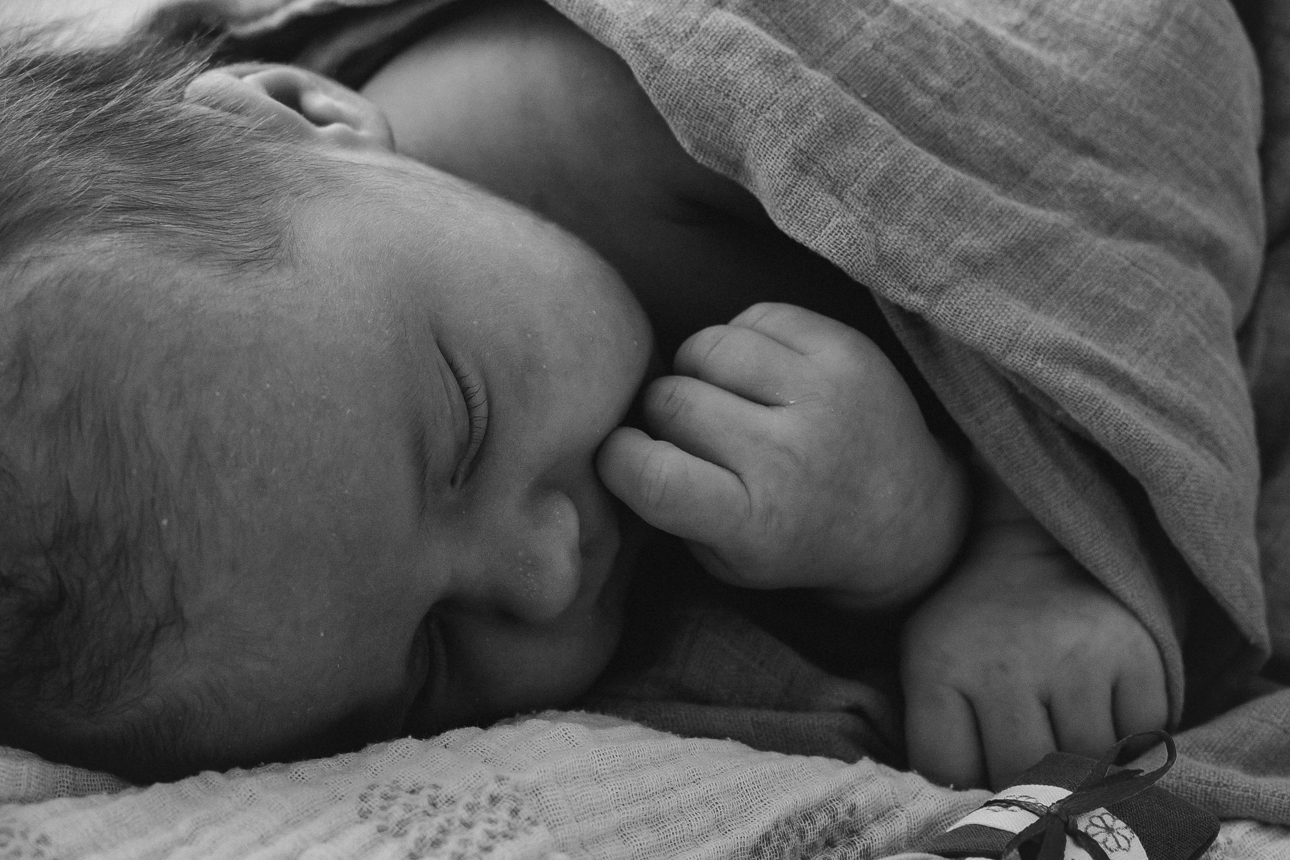 Маргарита с малышкой Викой. Репортажный фотограф в Тюмени Татьяна Мужева