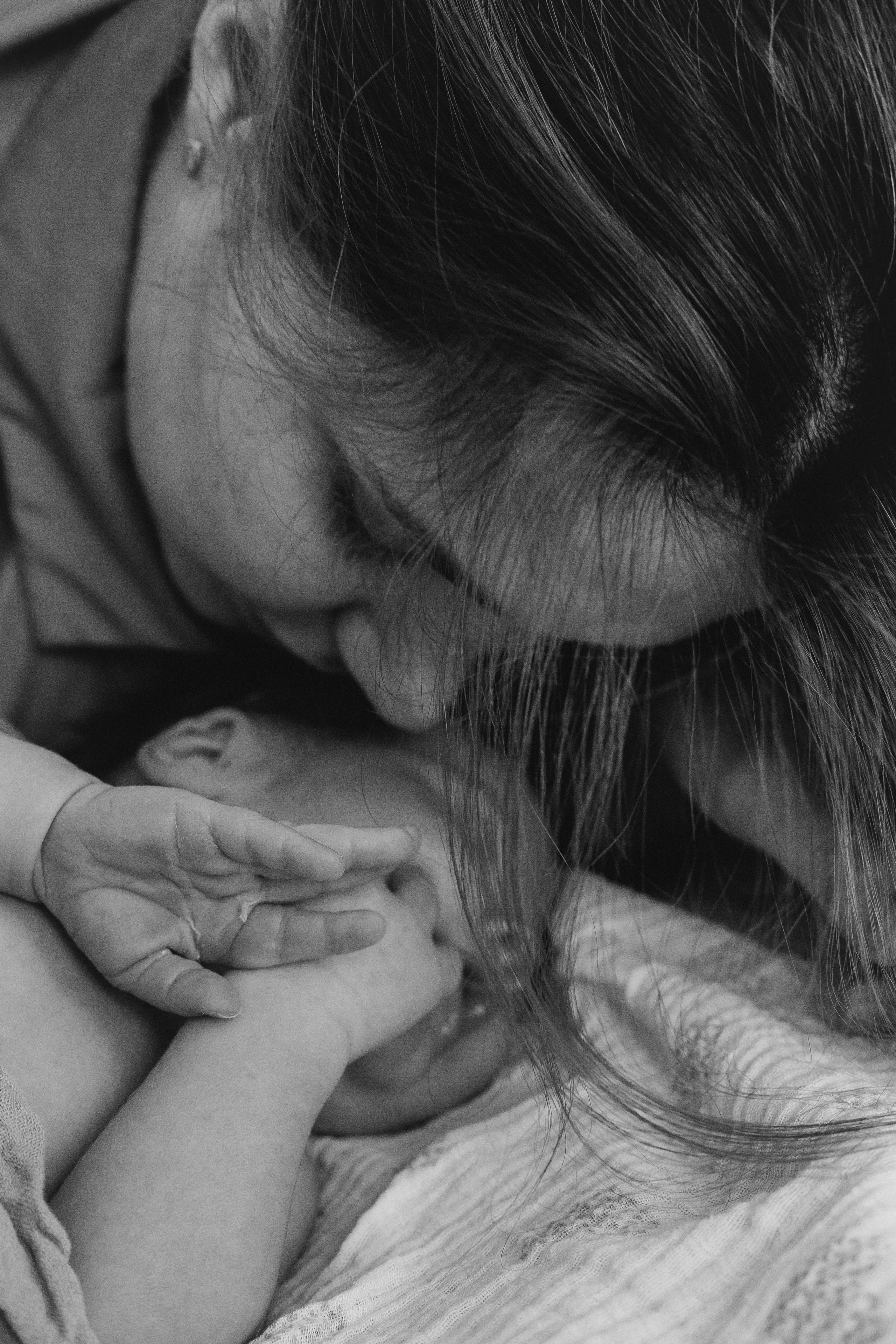 Маргарита с малышкой Викой. Репортажный фотограф в Тюмени Татьяна Мужева