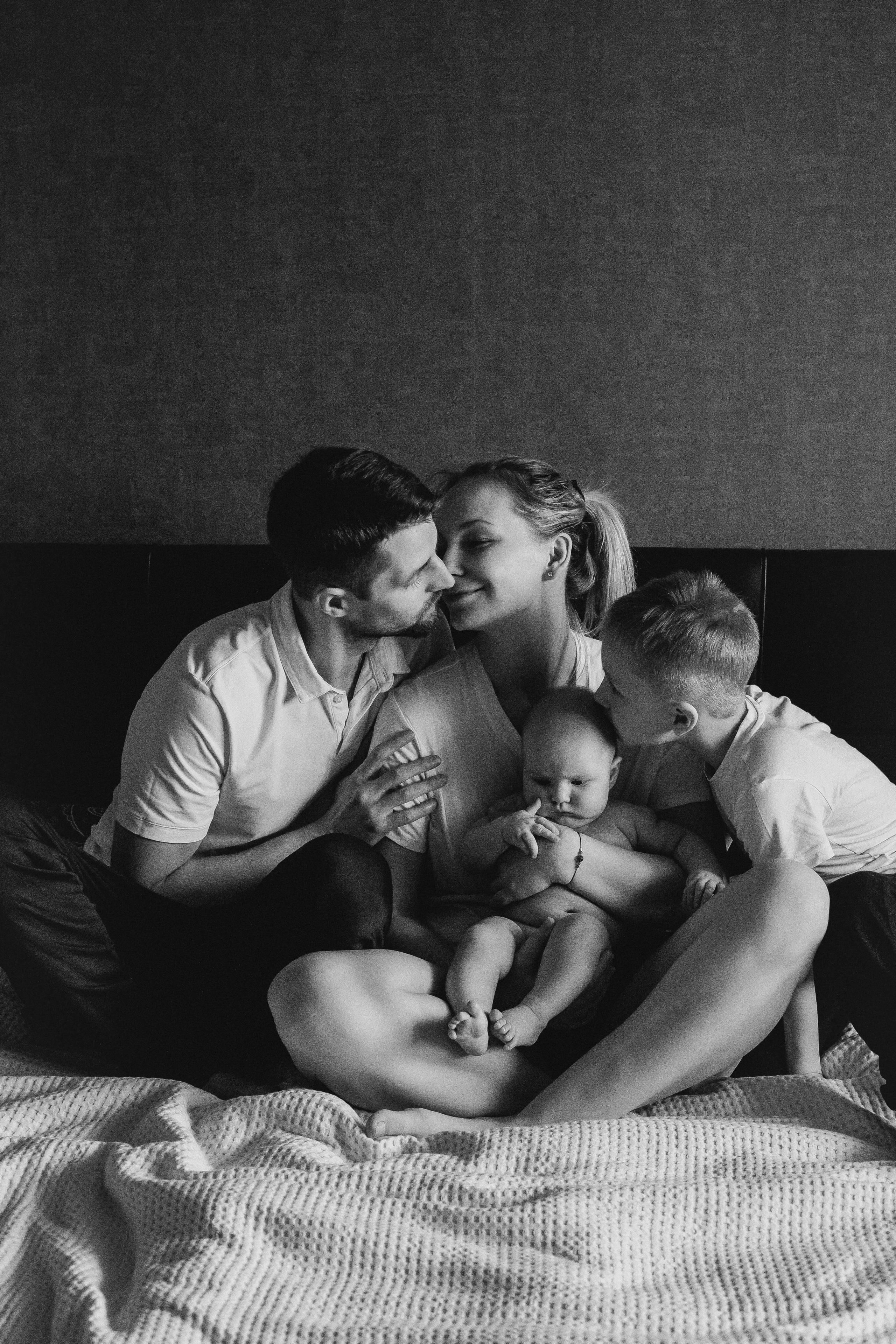 Светлана и Алексей с детьми. Репортажный фотограф в Тюмени Татьяна Мужева