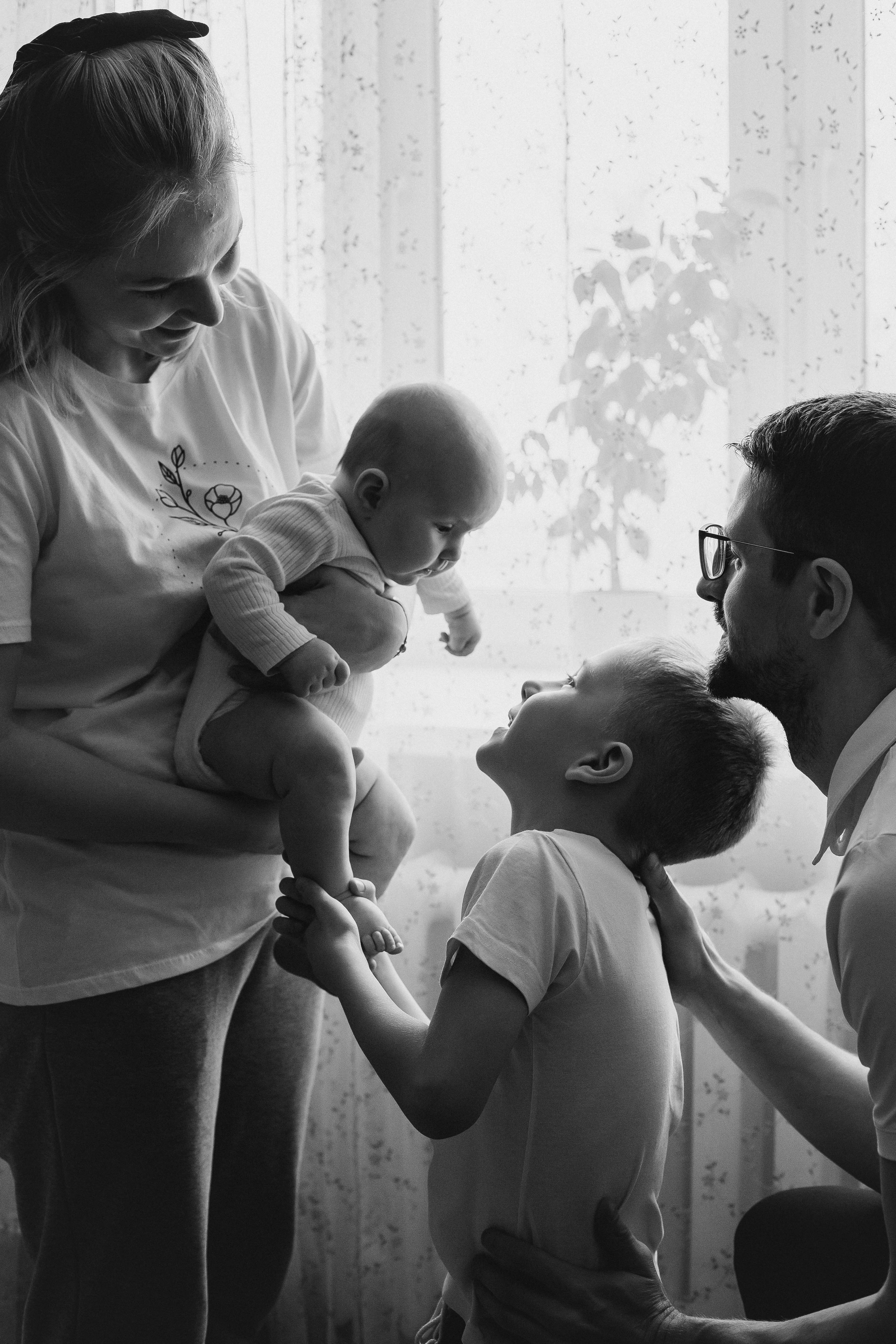 Светлана и Алексей с детьми. Репортажный фотограф в Тюмени Татьяна Мужева