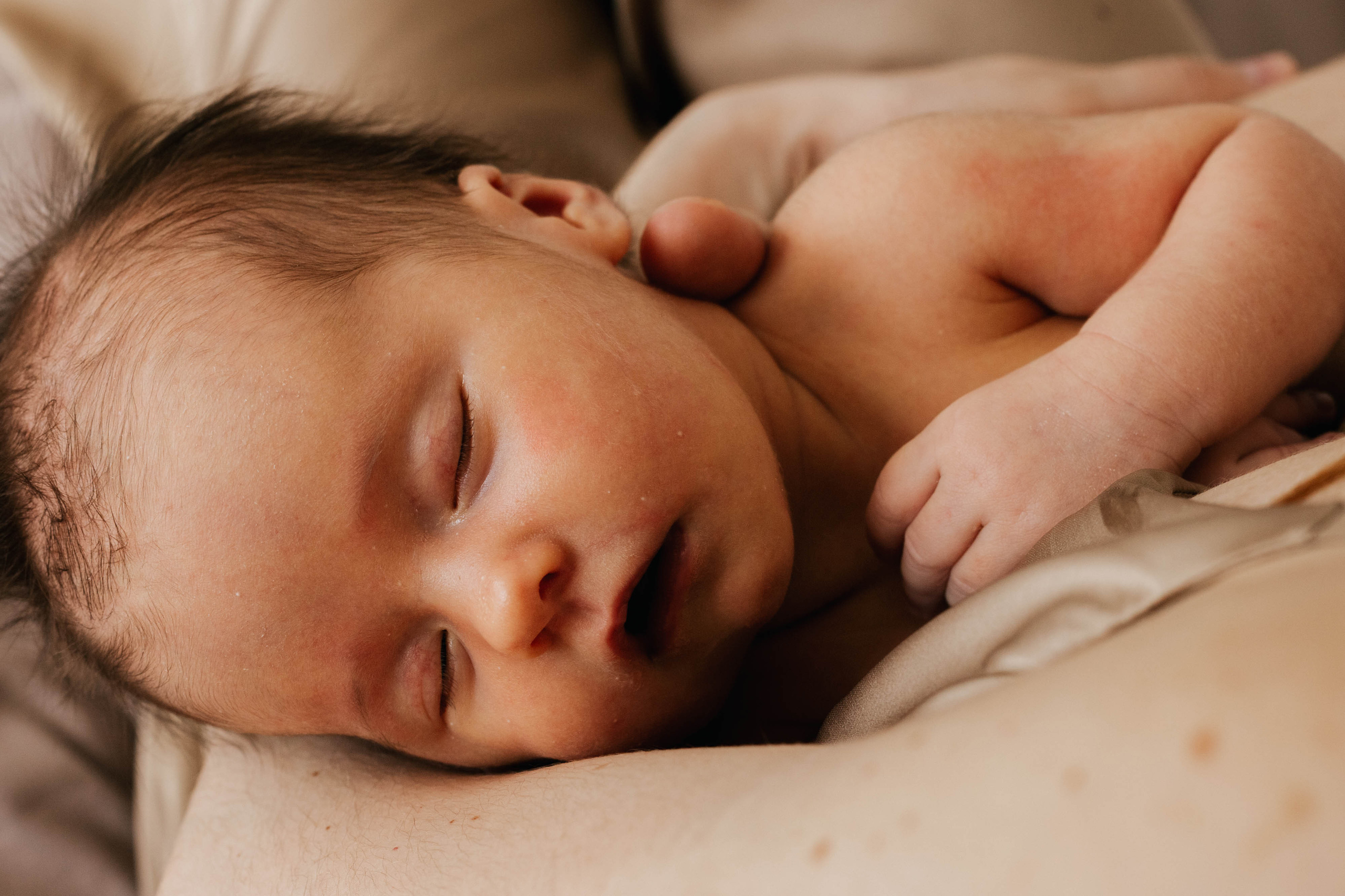 Маргарита с малышкой Викой. Репортажный фотограф в Тюмени Татьяна Мужева