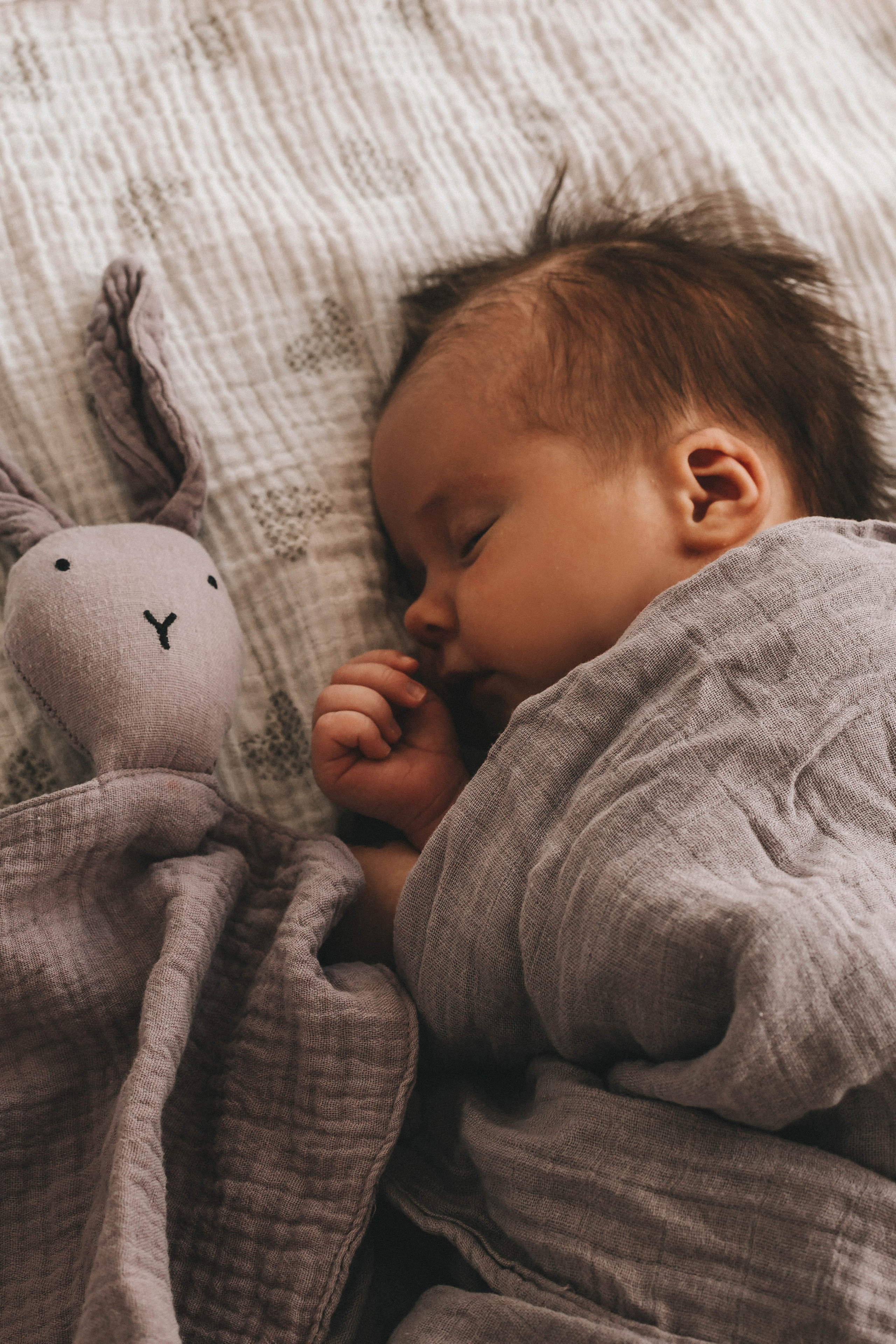 Маргарита с малышкой Викой. Репортажный фотограф в Тюмени Татьяна Мужева