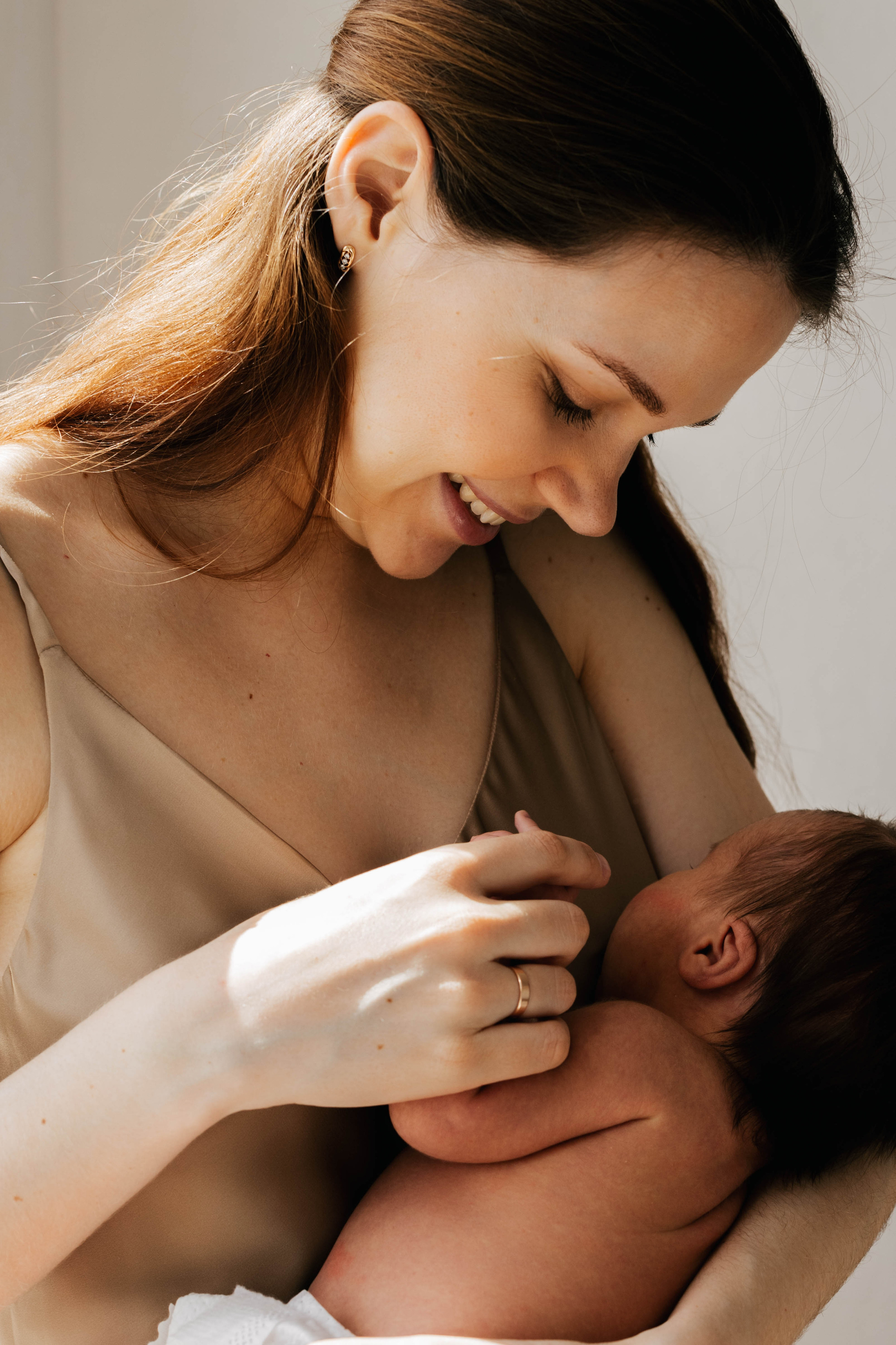 Маргарита с малышкой Викой. Репортажный фотограф в Тюмени Татьяна Мужева