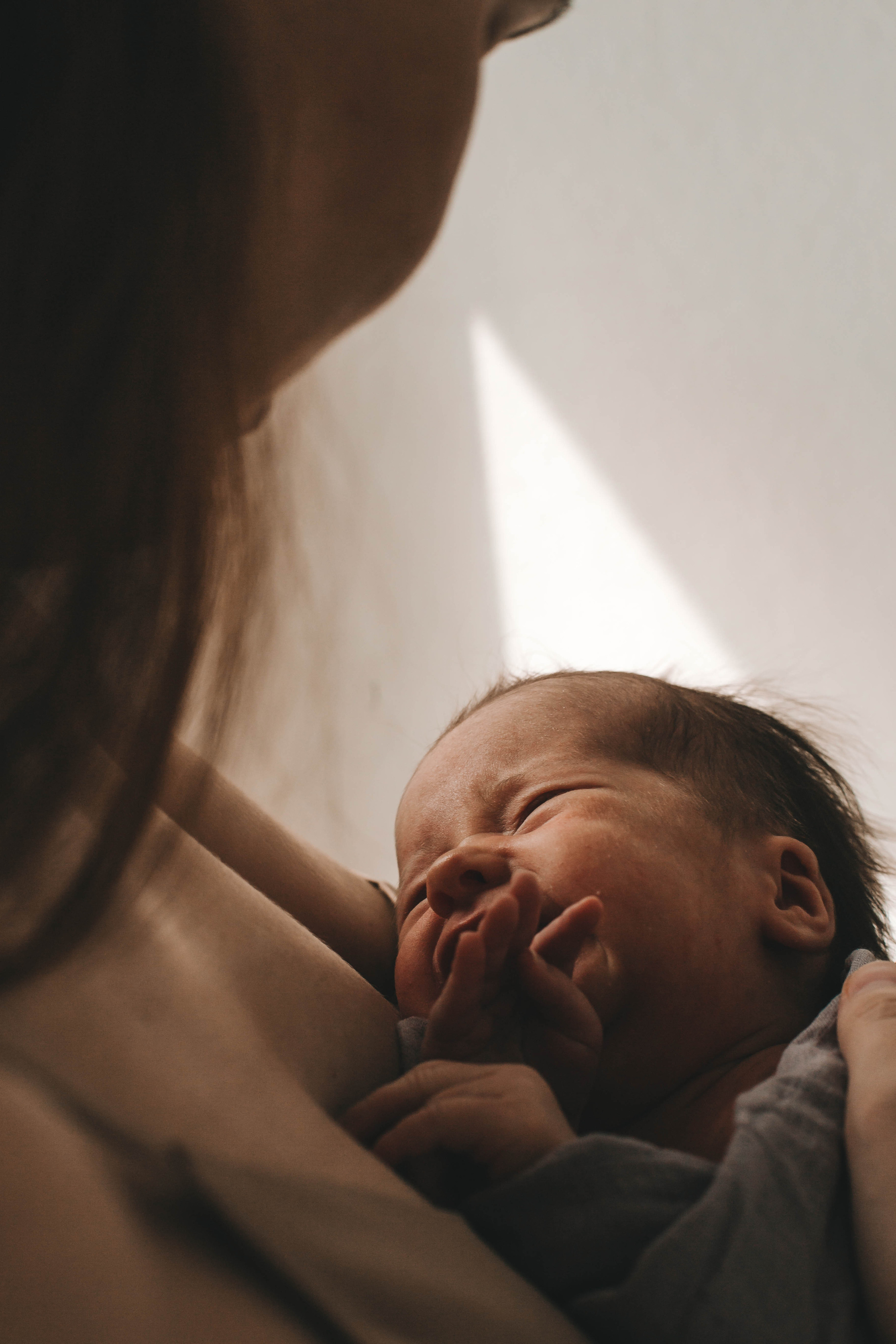 Маргарита с малышкой Викой. Репортажный фотограф в Тюмени Татьяна Мужева