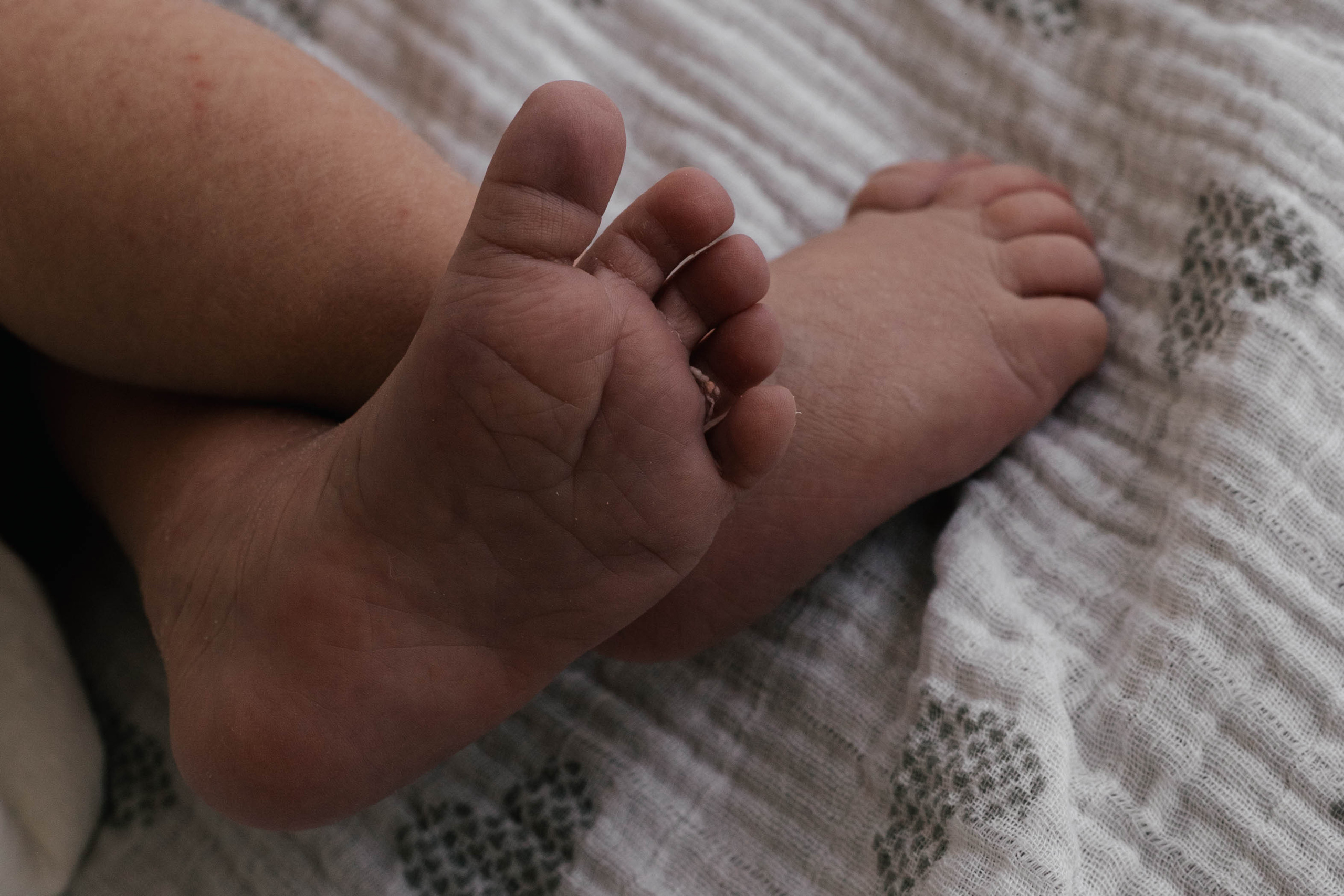 Маргарита с малышкой Викой. Репортажный фотограф в Тюмени Татьяна Мужева