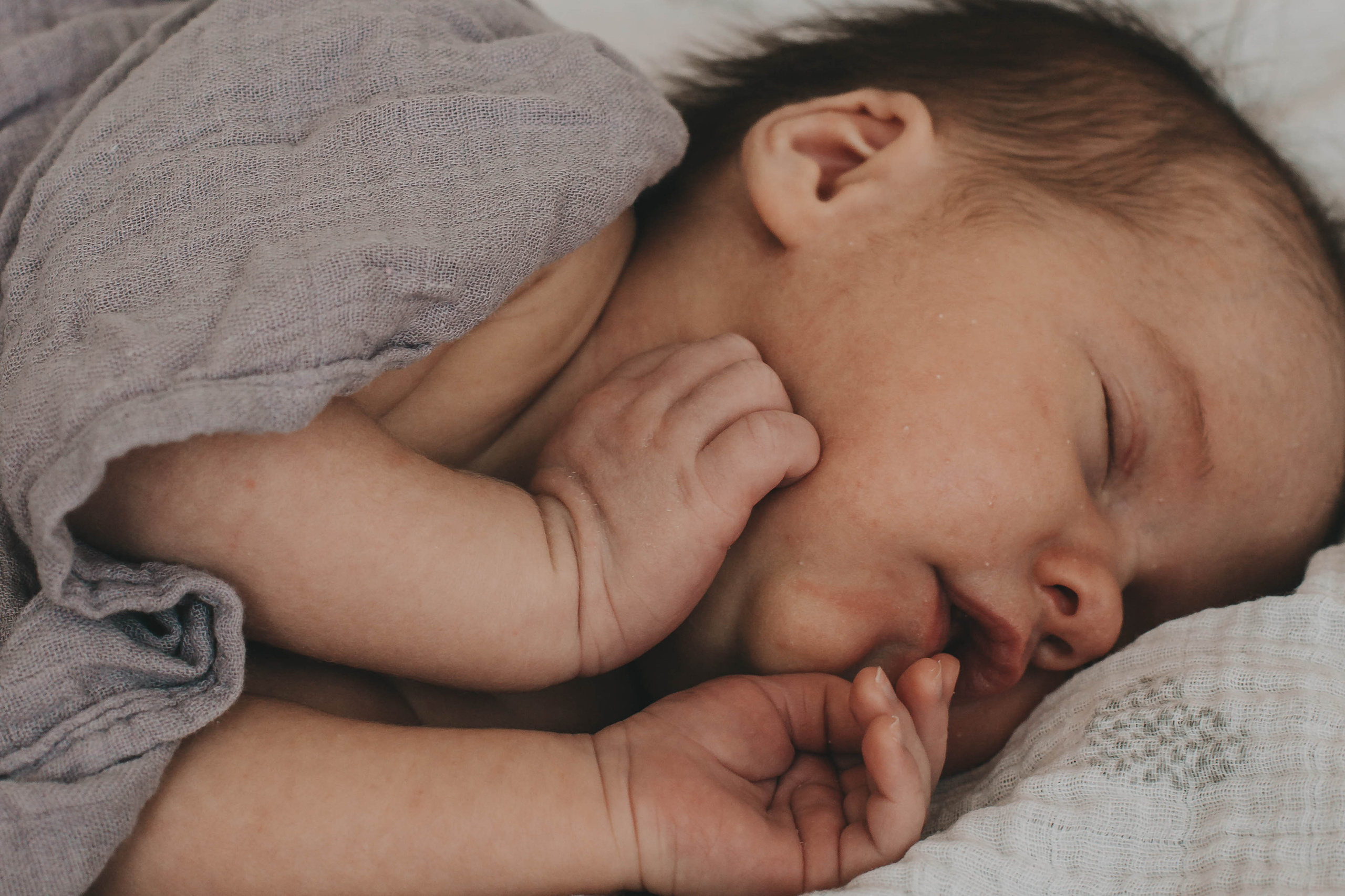 Маргарита с малышкой Викой. Репортажный фотограф в Тюмени Татьяна Мужева
