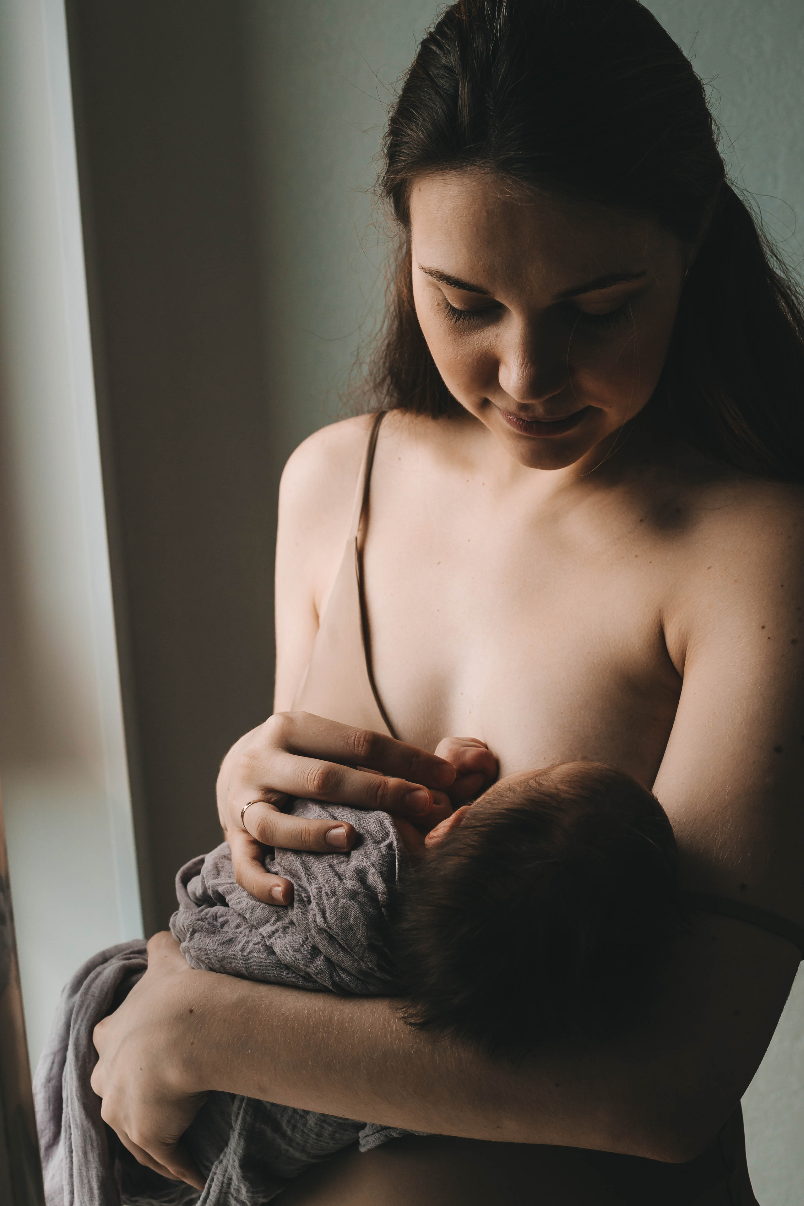 Маргарита с малышкой Викой. Репортажный фотограф в Тюмени Татьяна Мужева