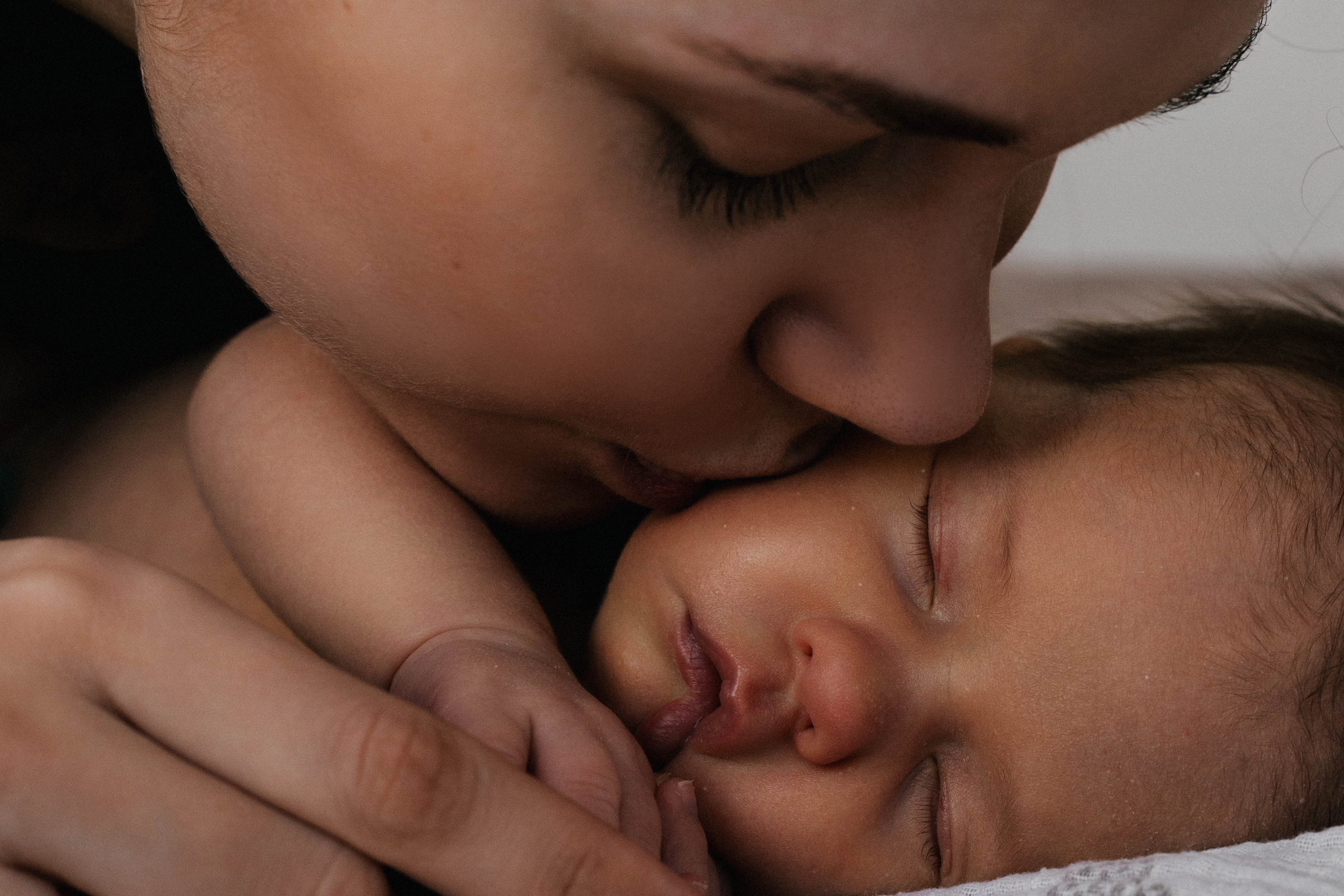 Маргарита с малышкой Викой. Репортажный фотограф в Тюмени Татьяна Мужева