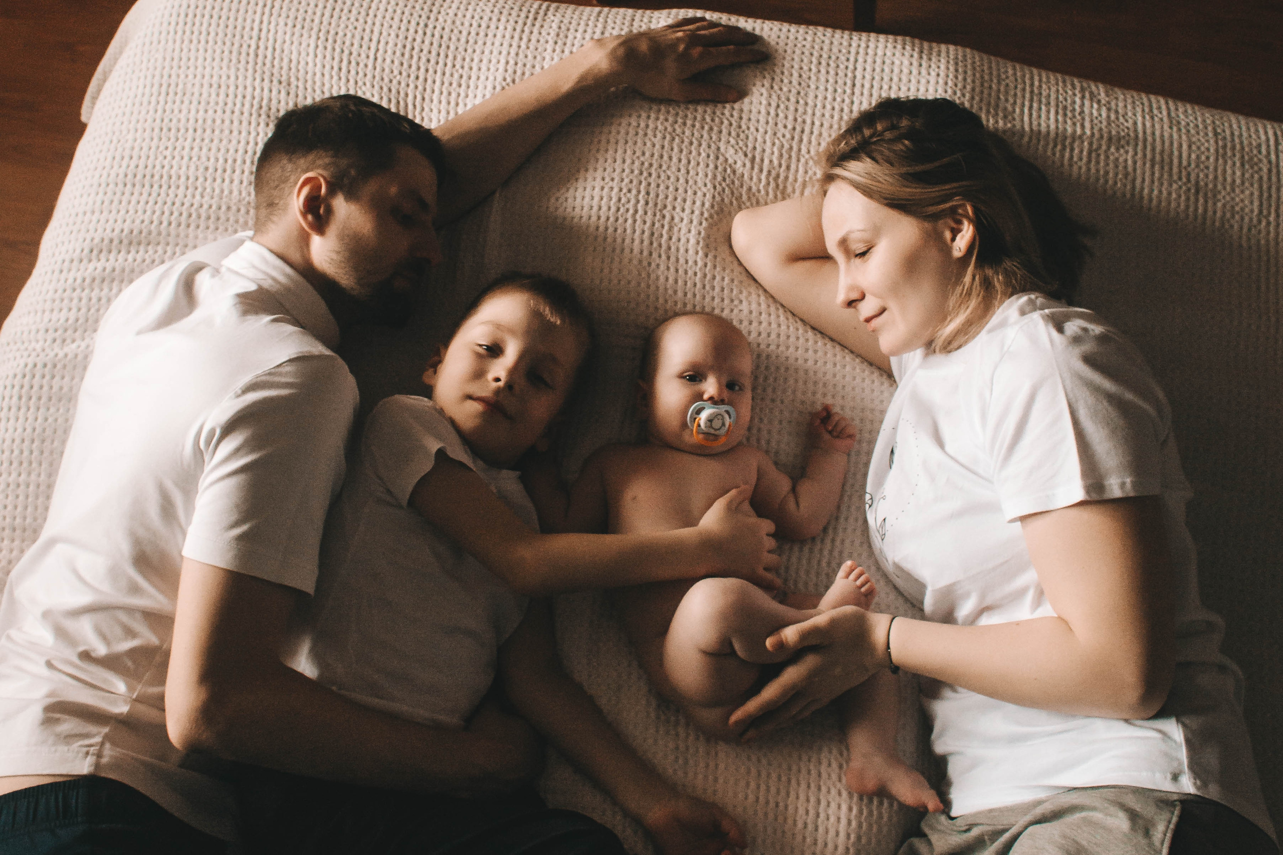 Светлана и Алексей с детьми. Репортажный фотограф в Тюмени Татьяна Мужева