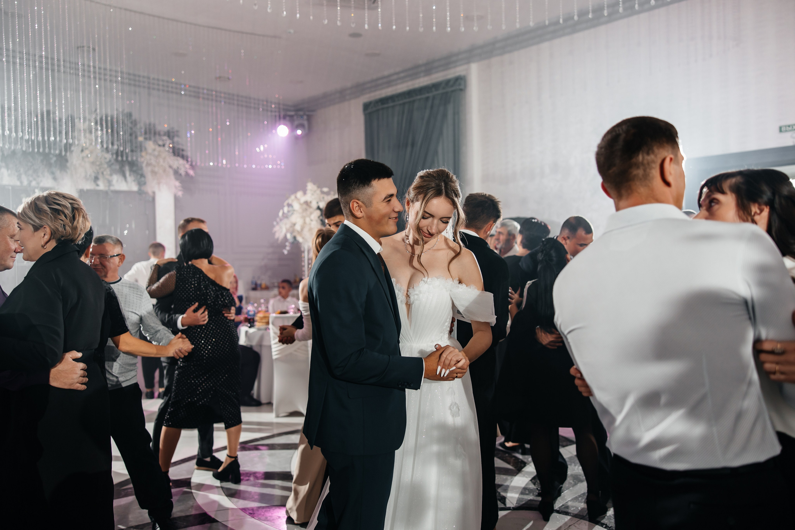 Анонс свадьбы Максима и Алены. Свадебный фотограф в Крыму и Севастополе Ольга Баскакова