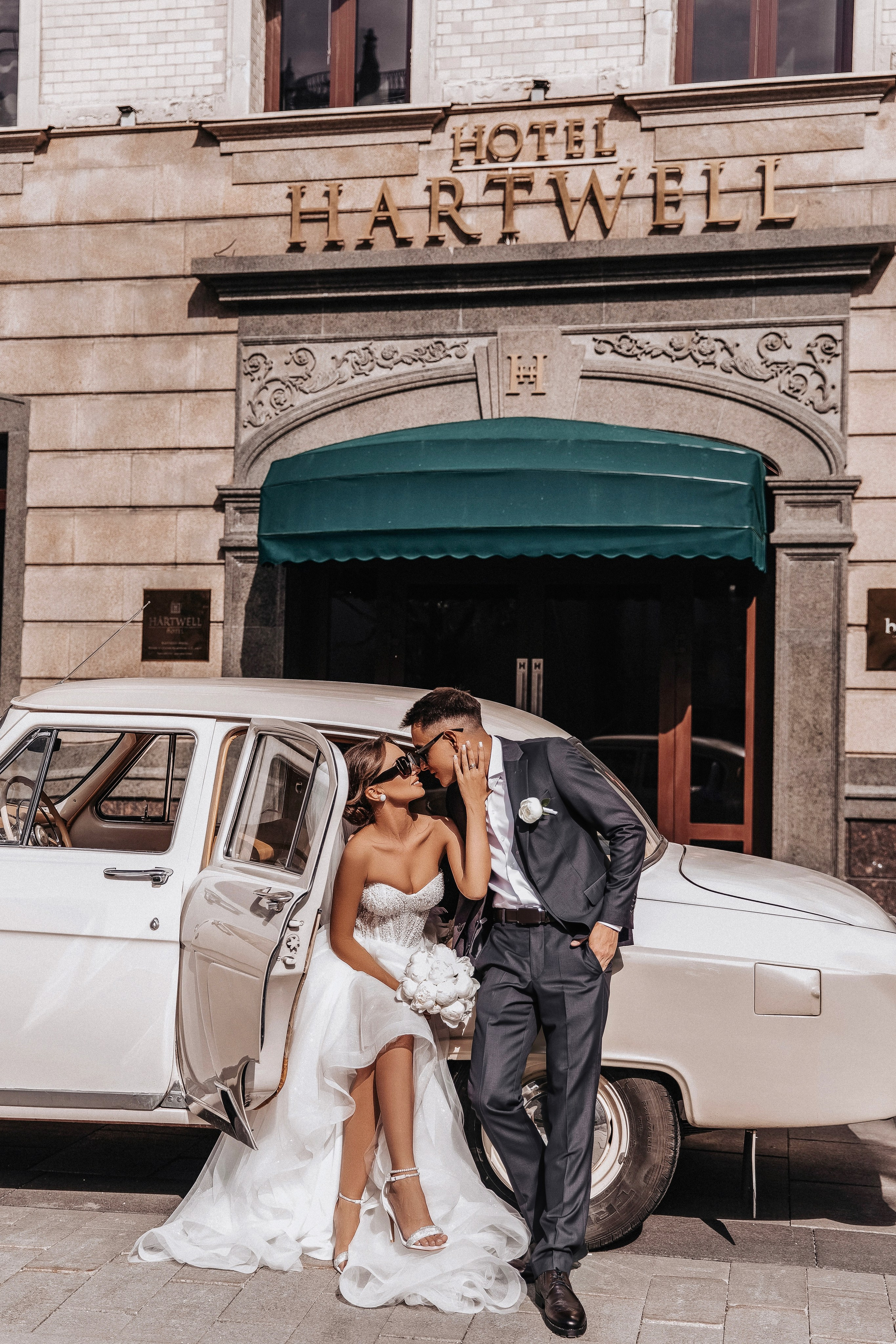 Свадебная съемка в отеле Hartwell hotel утро невесты. Главная