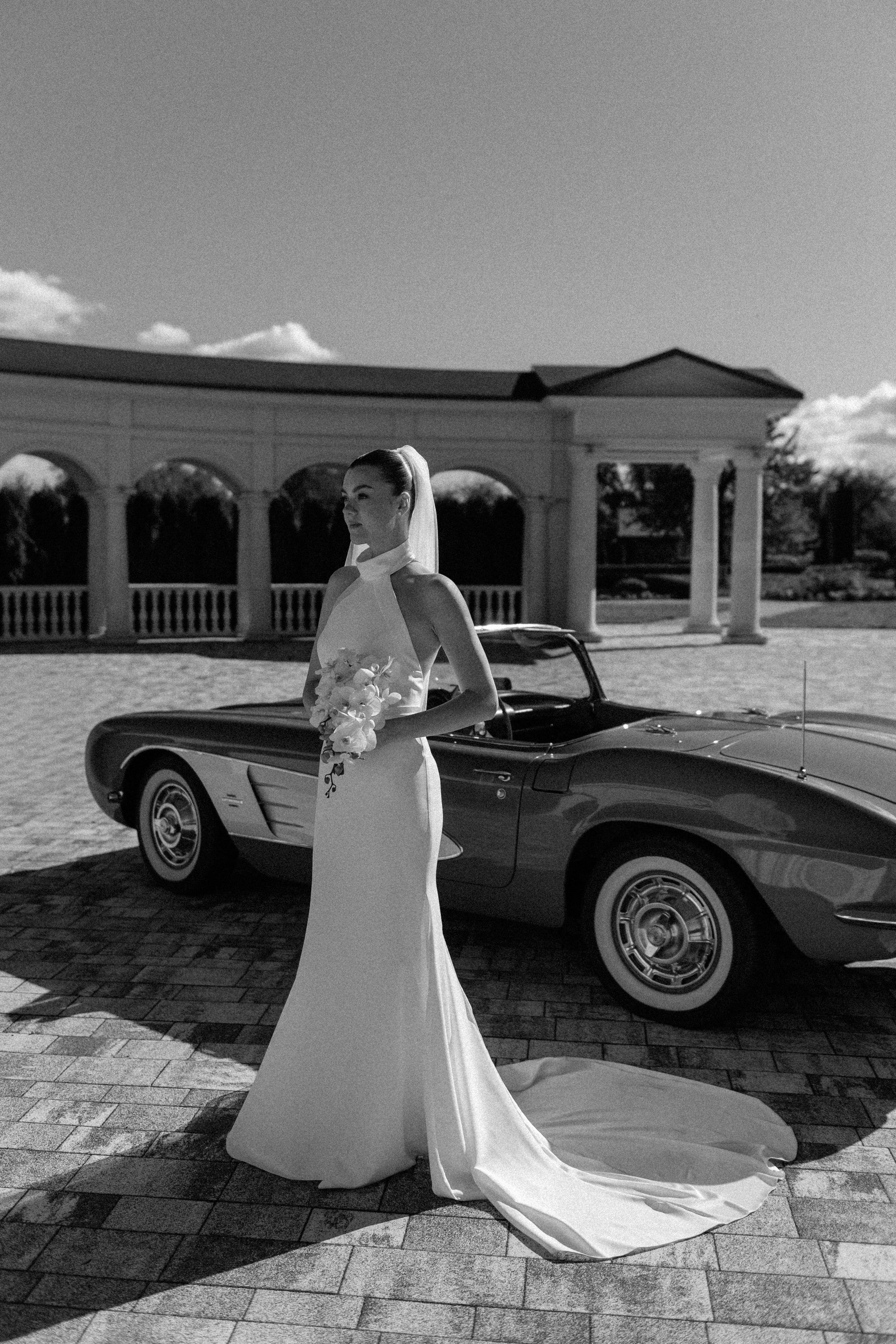 Wedding day in VERSAL PARK. Wedding PHOTOGRAPHER Andrew Vnukov