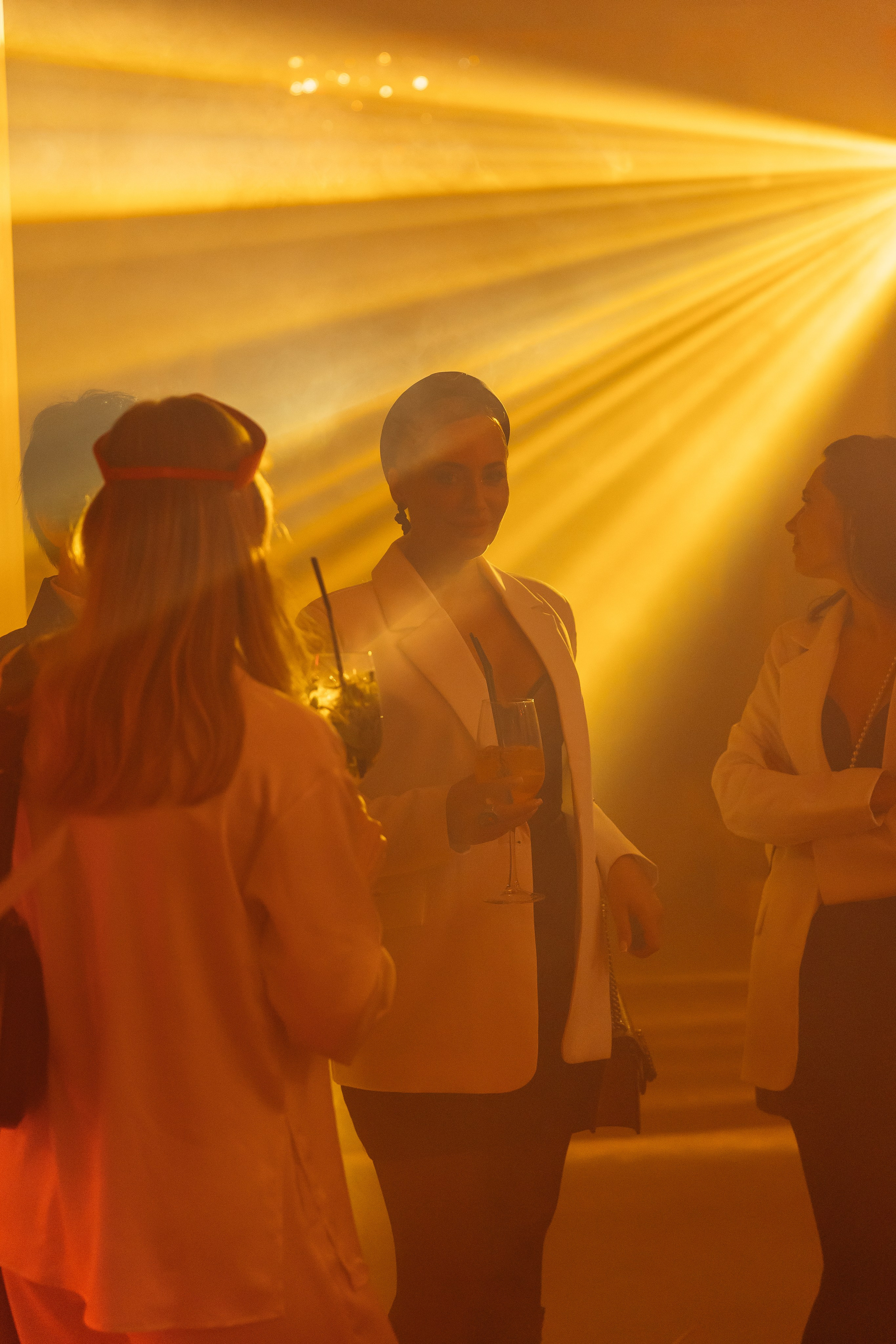 МЕГАДЕВИЧНИК 8 марта. Портфолио свадебного фотографа. Роман Каргаполов