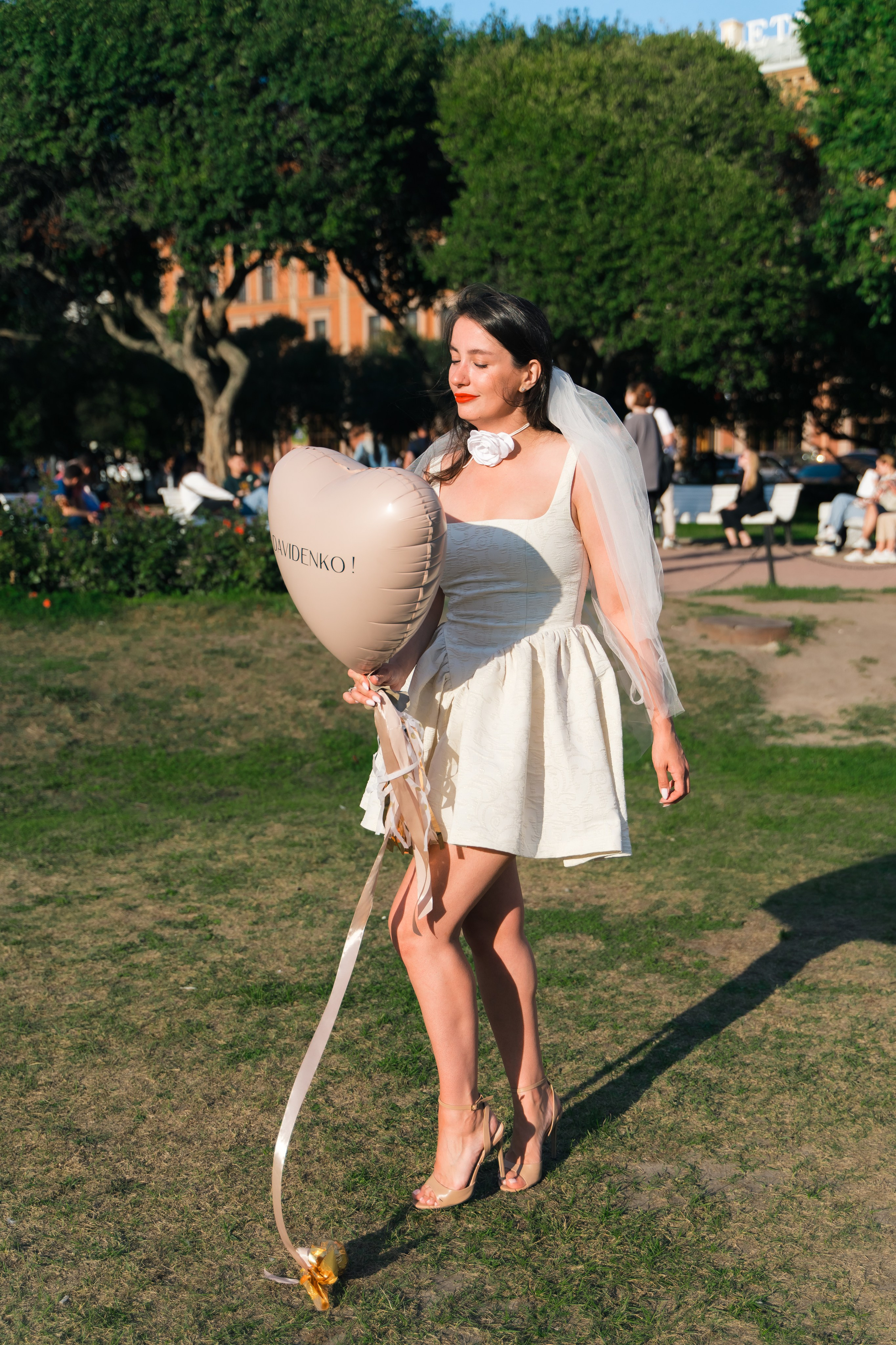 Фотосъемка девичника, встреча девушек, веселые женские портреты