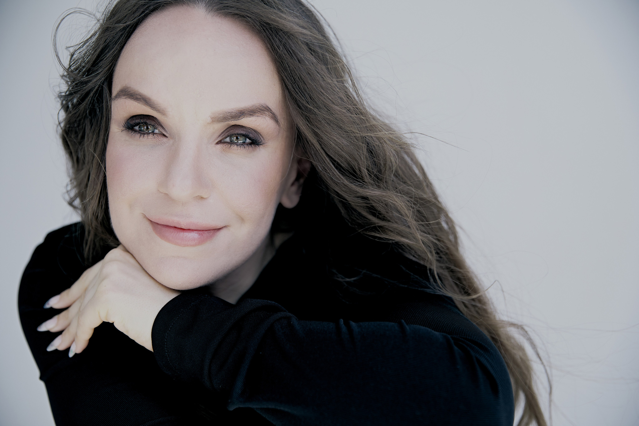 NADYA. Yulia Otroschenko