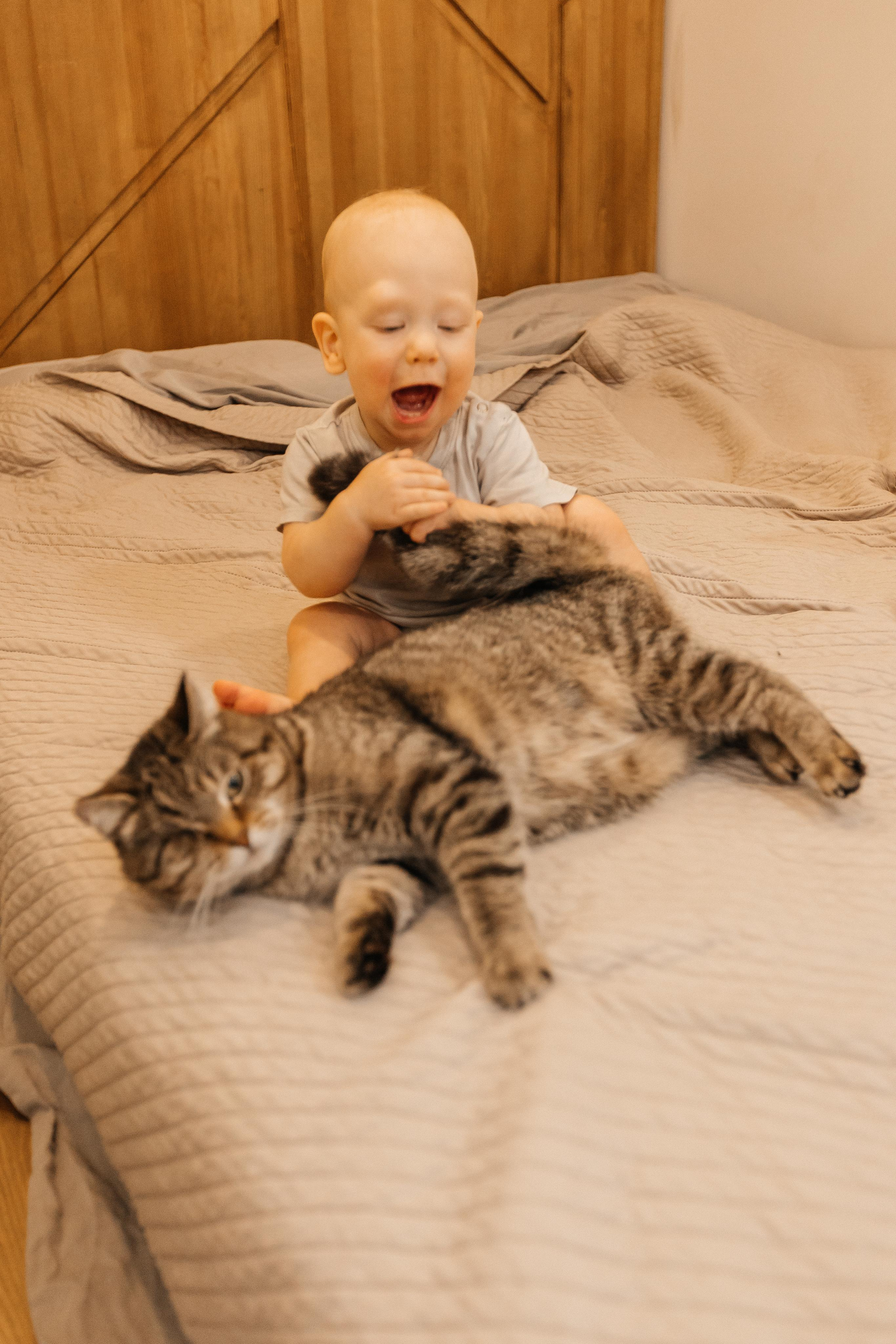 1 год дома. Фотограф Авилова Дарья ● Тюмень● Съемка больших семей ●Архив поколений