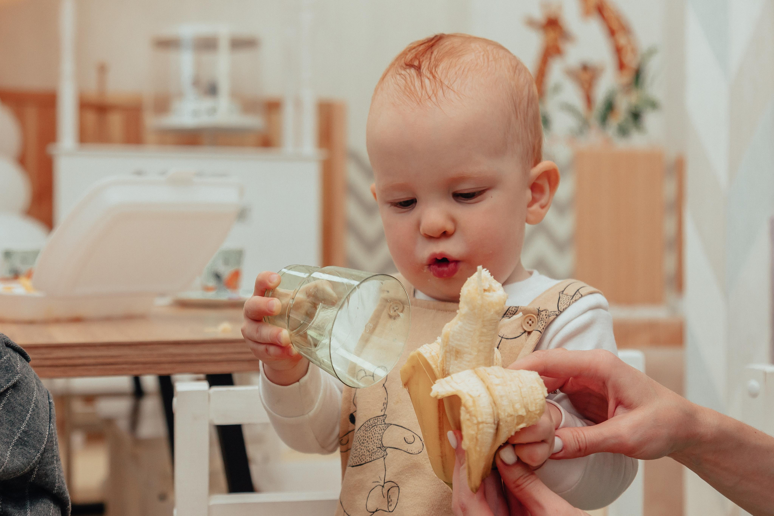 1 год в игровой. Фотограф Авилова Дарья ● Тюмень● Съемка больших семей ●Архив поколений