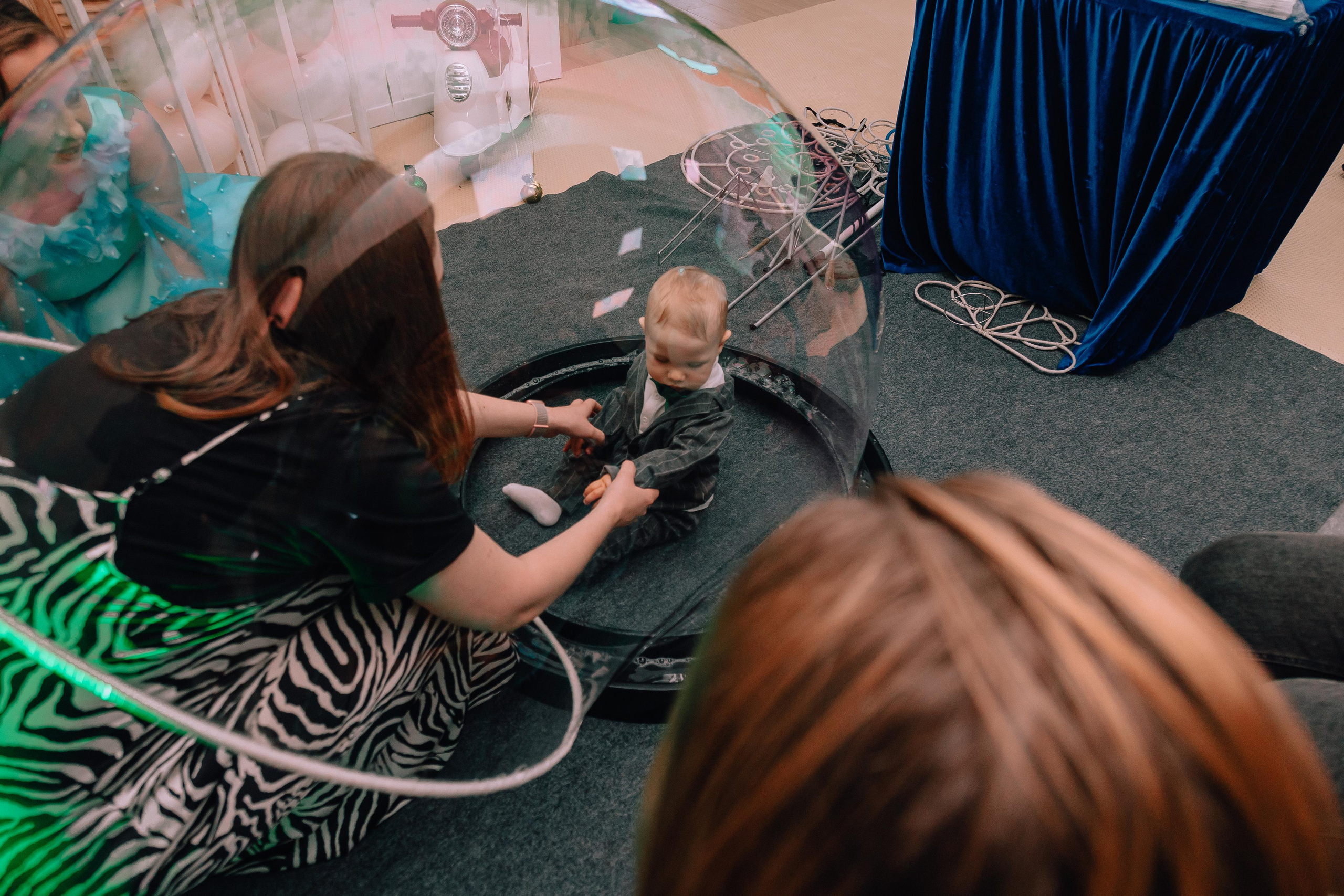 1 год в игровой. Фотограф Авилова Дарья ● Тюмень● Съемка больших семей ●Архив поколений