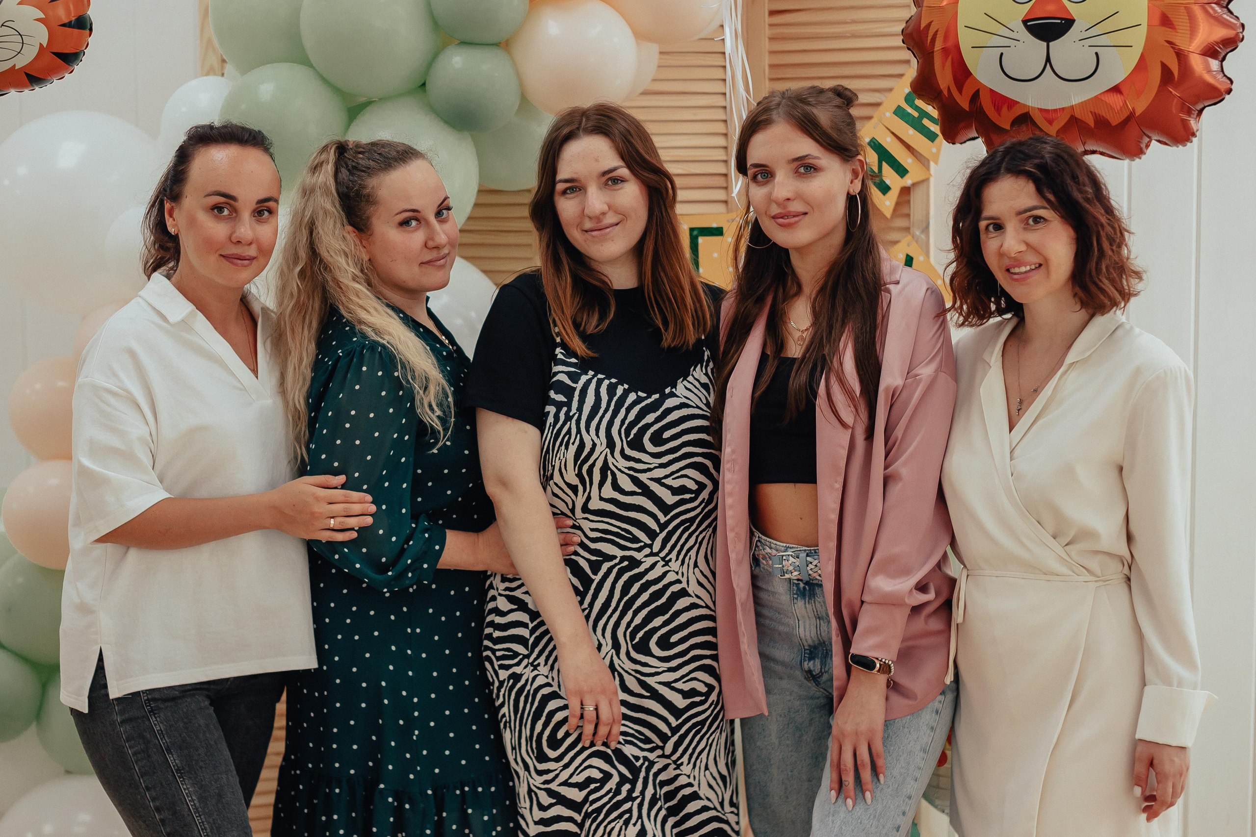 1 год в игровой. Фотограф Авилова Дарья ● Тюмень● Съемка больших семей ●Архив поколений