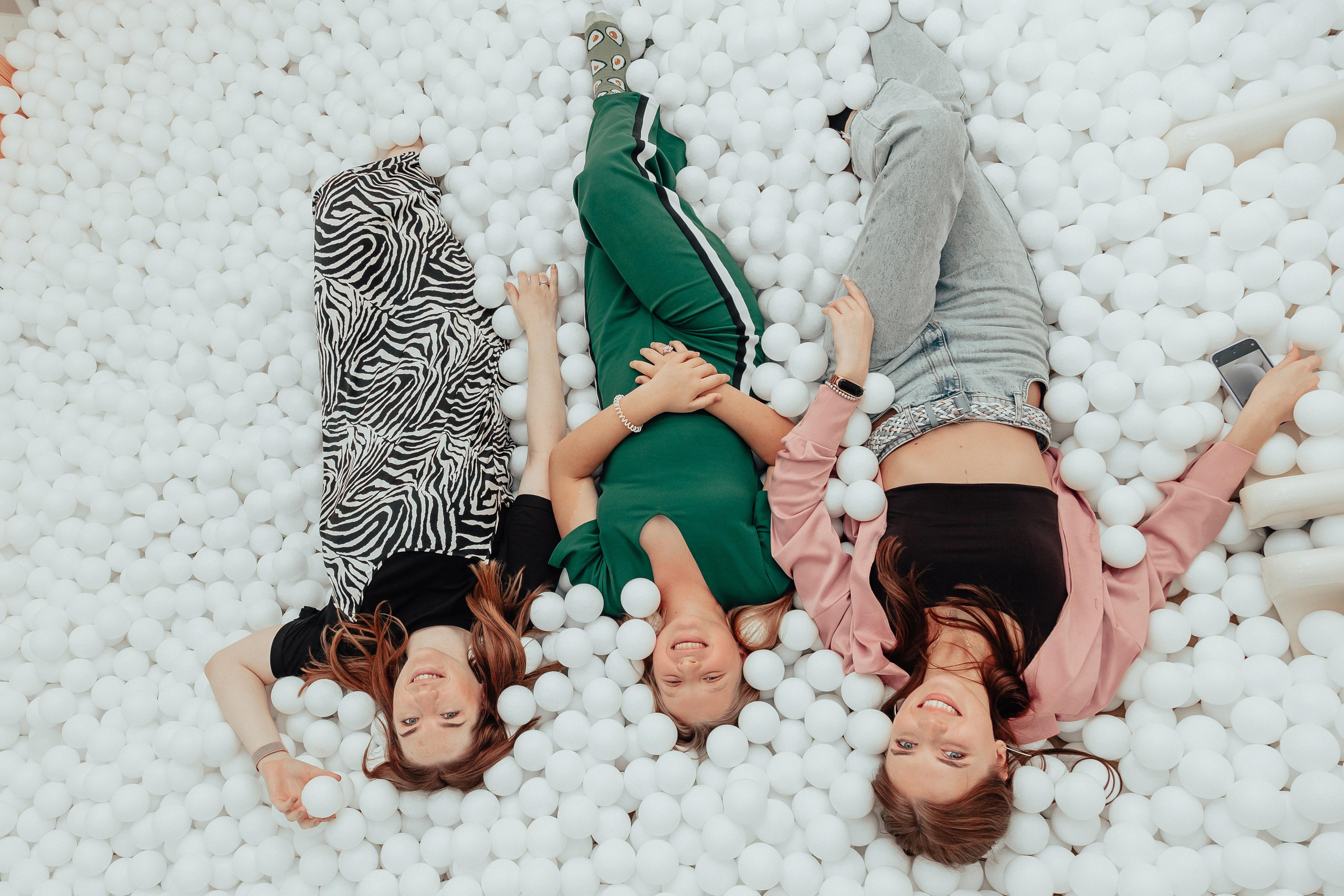 1 год в игровой. Фотограф Авилова Дарья ● Тюмень● Съемка больших семей ●Архив поколений