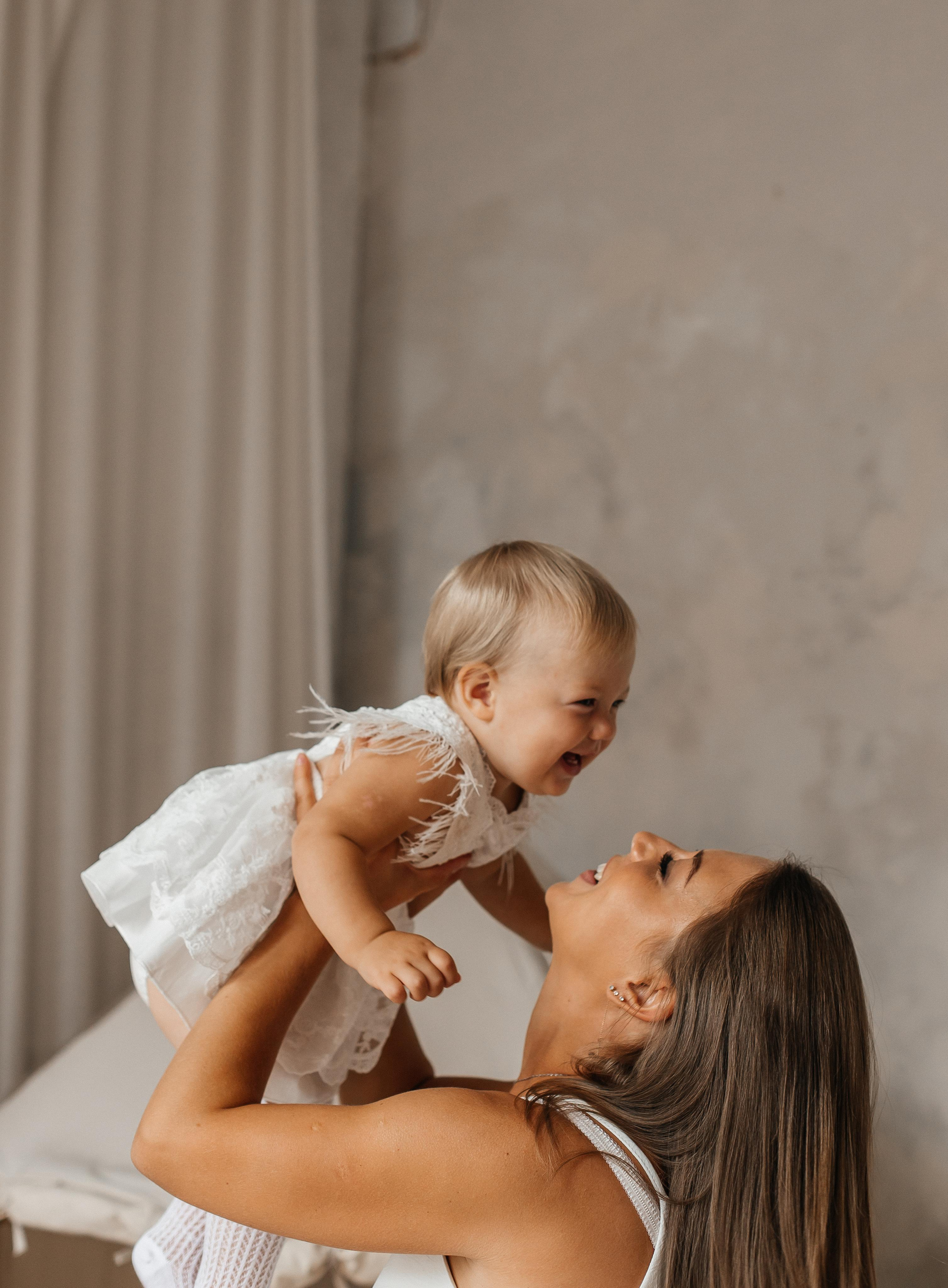 Семейная фотосессия (1 годик). Фотограф Авилова Дарья ● Тюмень● Съемка больших семей ●Архив поколений