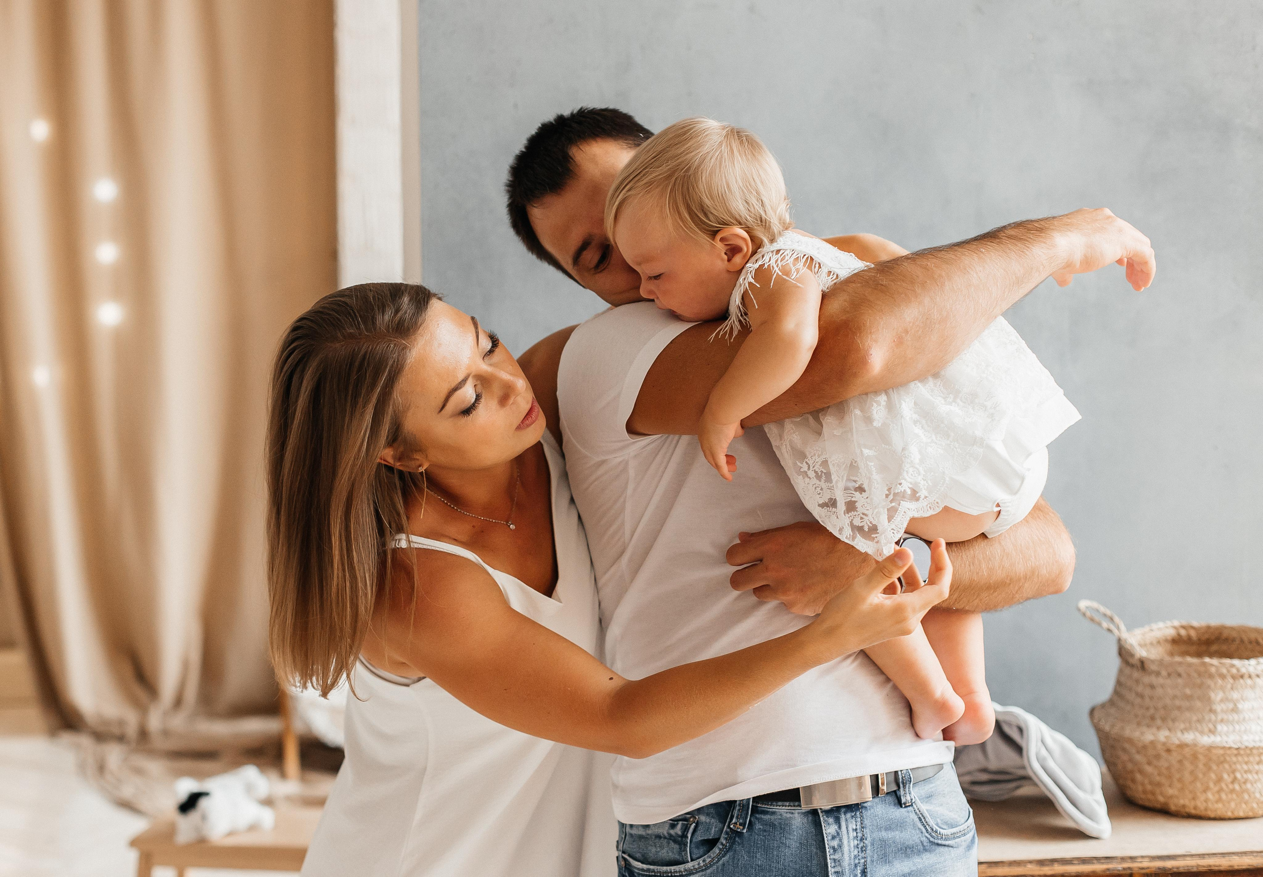 Семейная фотосессия (1 годик). Фотограф Авилова Дарья ● Тюмень● Съемка больших семей ●Архив поколений