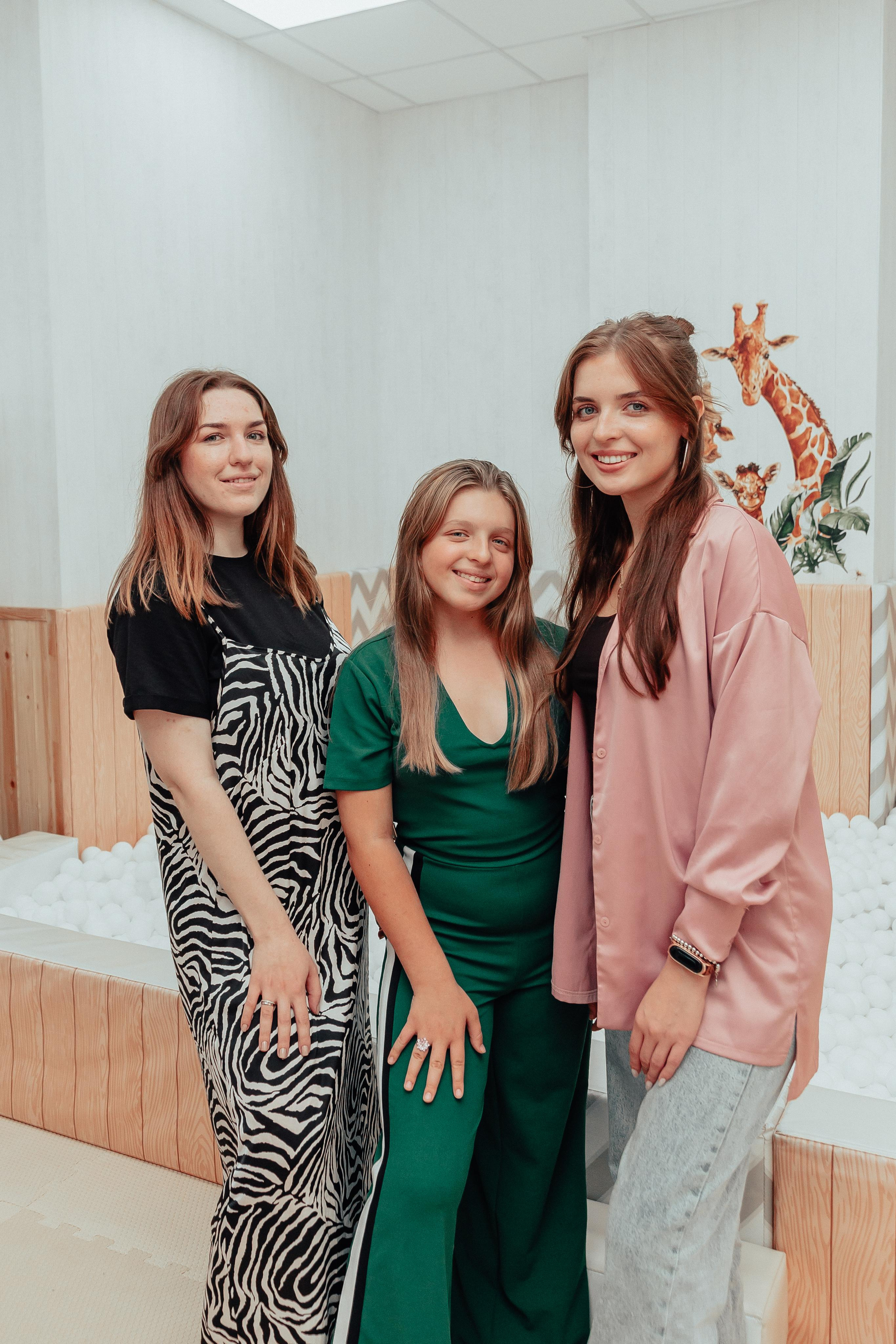 1 год в игровой. Фотограф Авилова Дарья ● Тюмень● Съемка больших семей ●Архив поколений