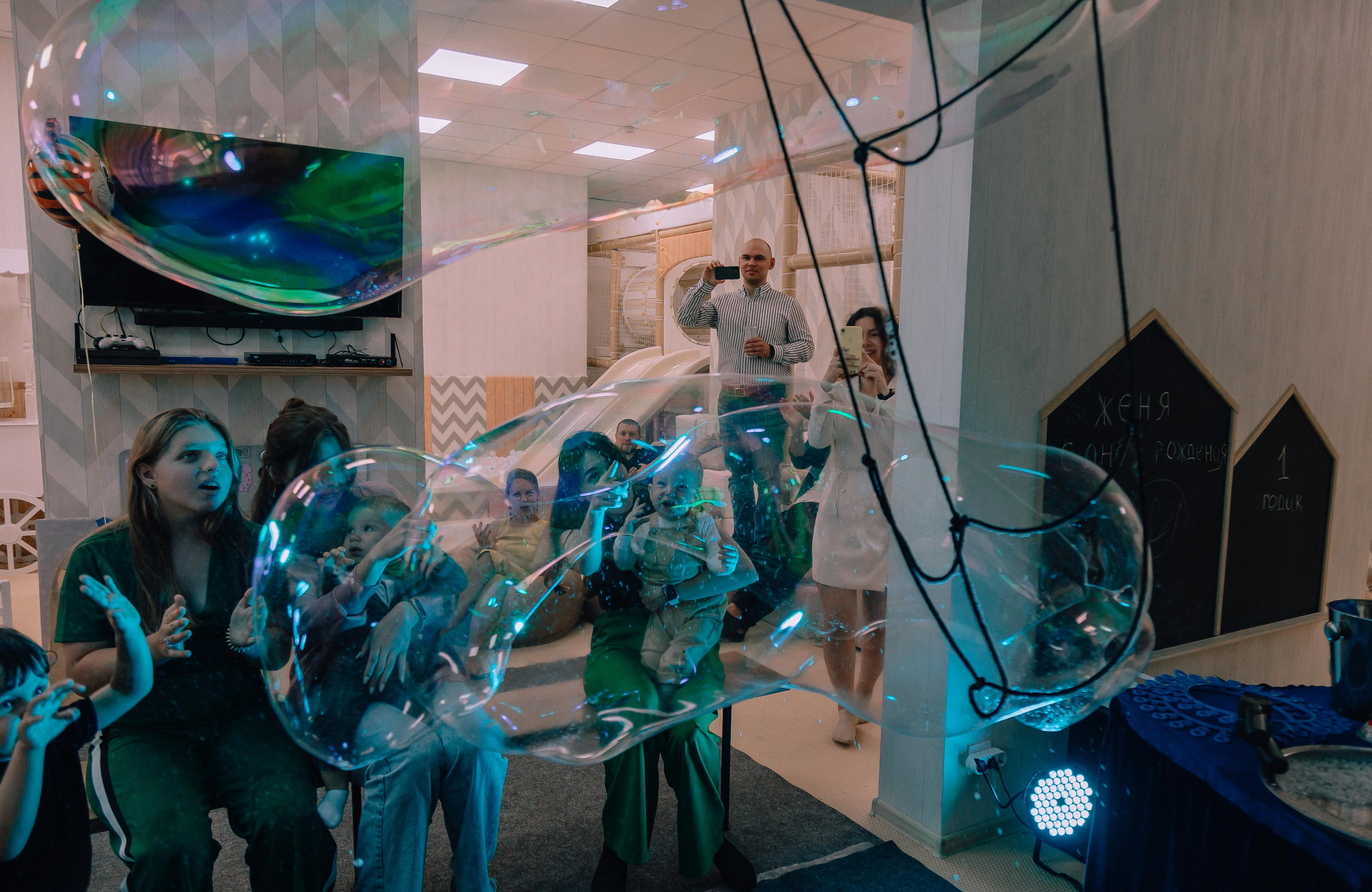 1 год в игровой. Фотограф Авилова Дарья ● Тюмень● Съемка больших семей ●Архив поколений