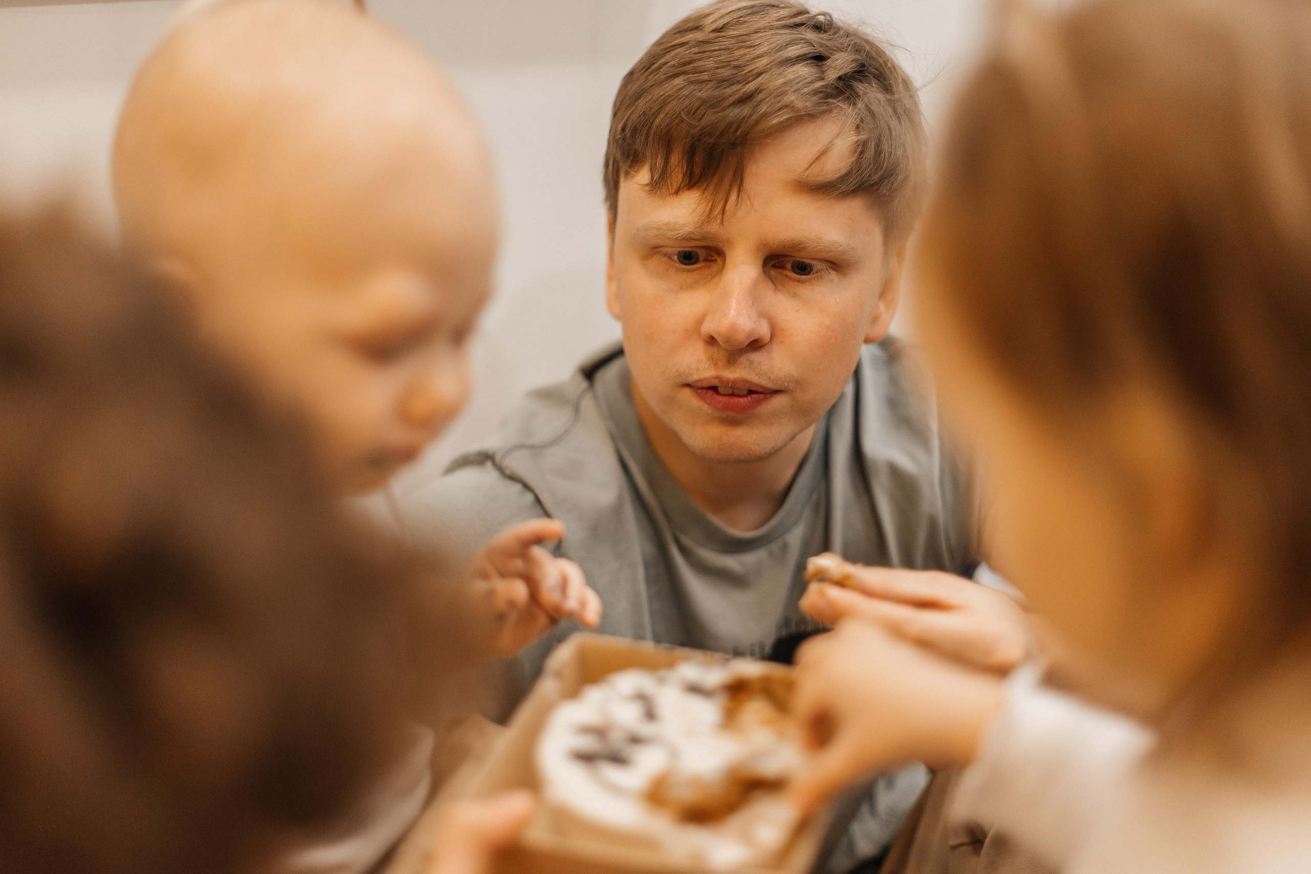 1 год дома. Фотограф Авилова Дарья ● Тюмень● Съемка больших семей ●Архив поколений