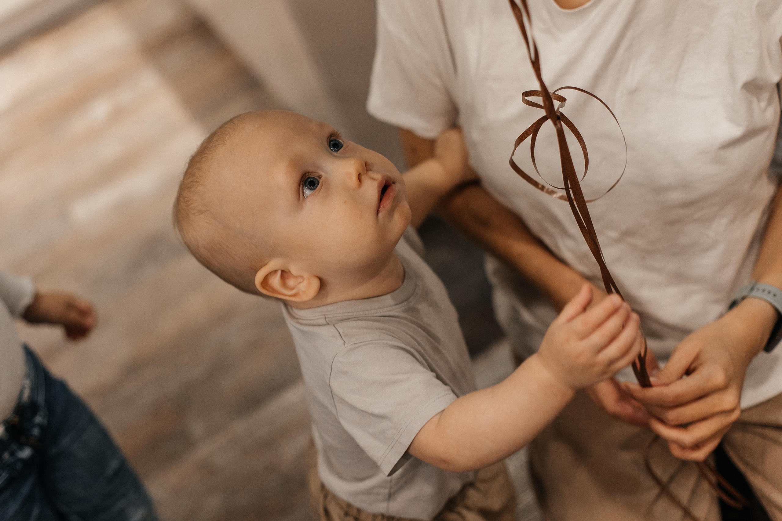 1 год дома. Фотограф Авилова Дарья ● Тюмень● Съемка больших семей ●Архив поколений