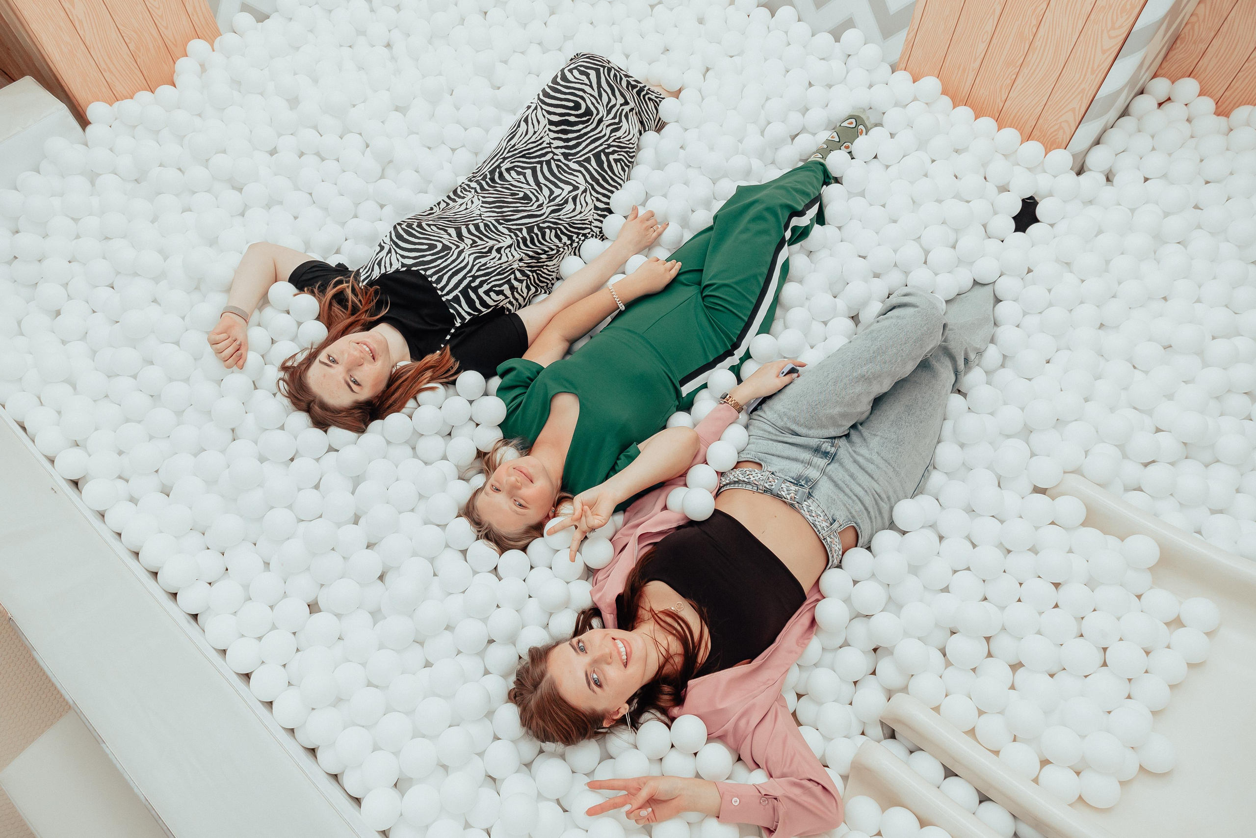 1 год в игровой. Фотограф Авилова Дарья ● Тюмень● Съемка больших семей ●Архив поколений