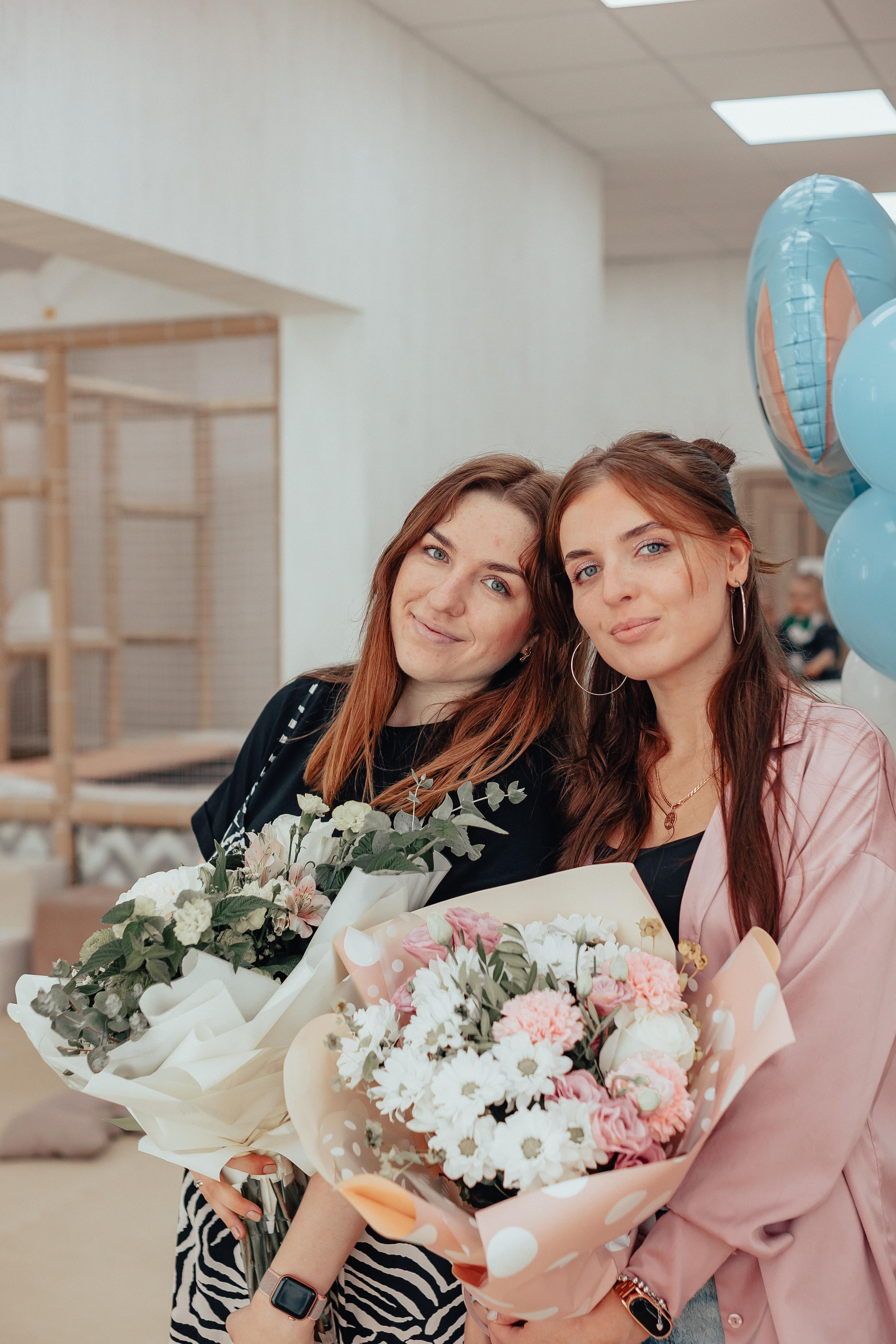 1 год в игровой. Фотограф Авилова Дарья ● Тюмень● Съемка больших семей ●Архив поколений