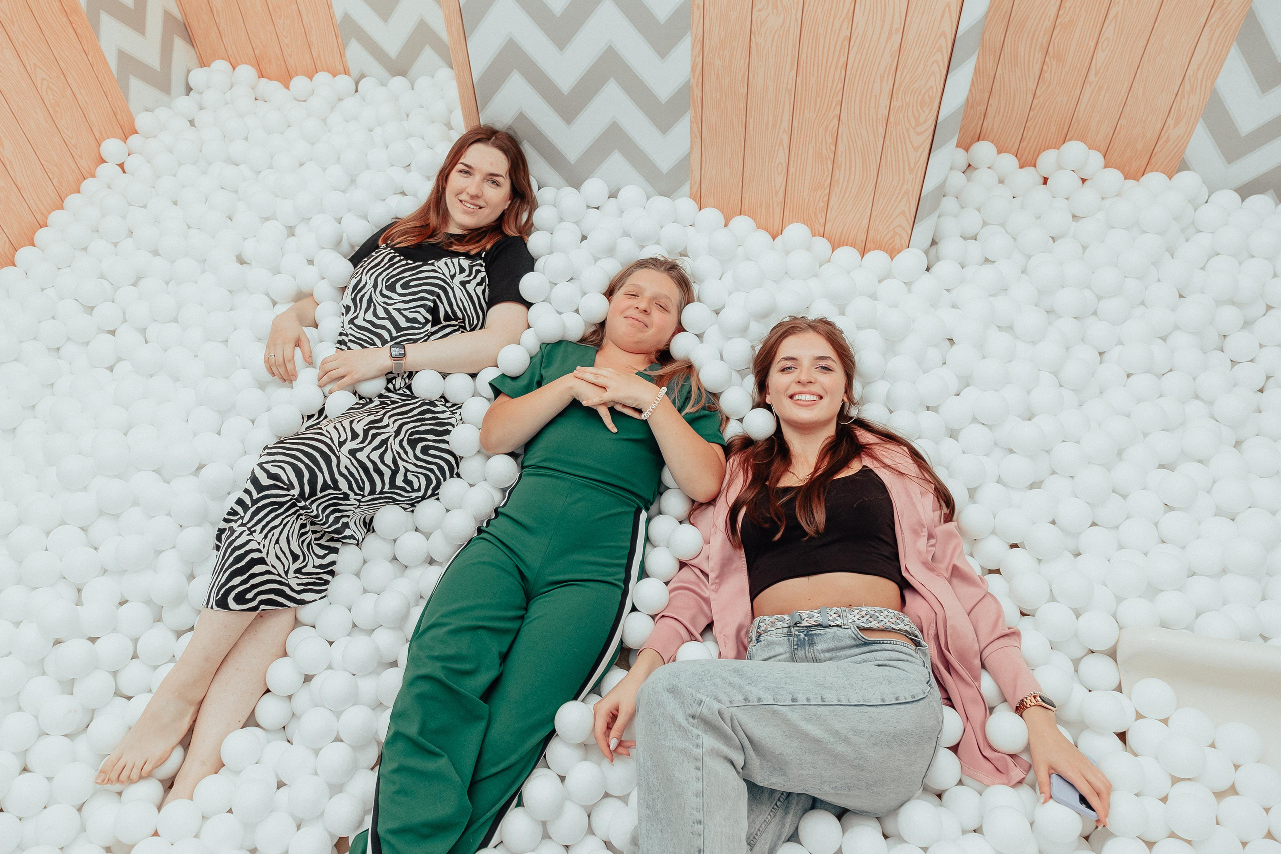 1 год в игровой. Фотограф Авилова Дарья ● Тюмень● Съемка больших семей ●Архив поколений